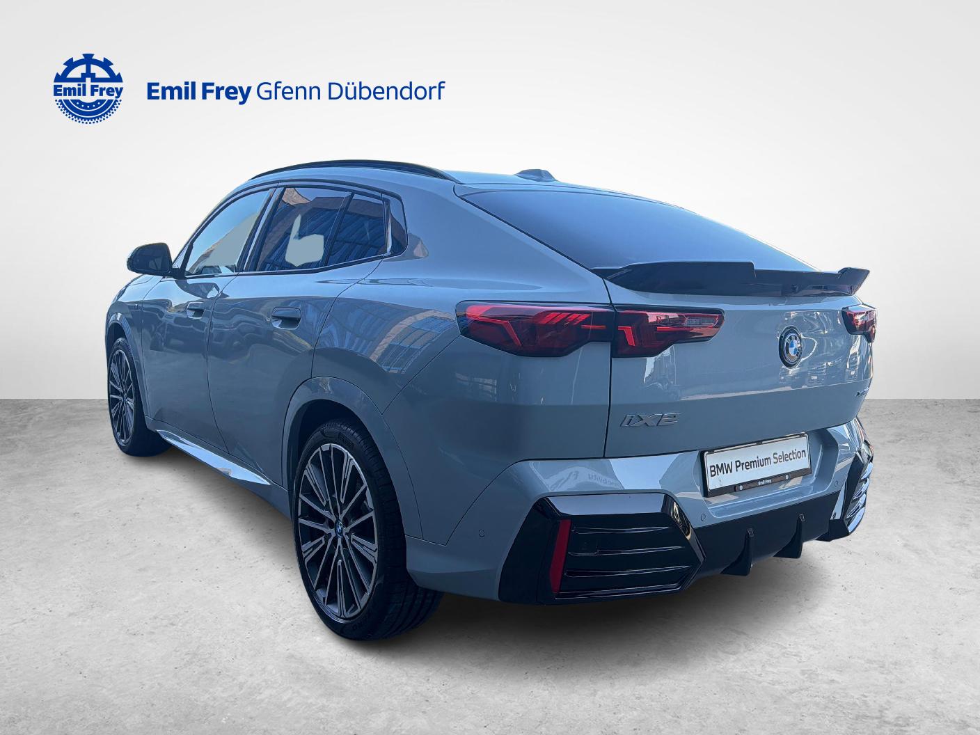 BMW iX2 30 xDrive30-image-7