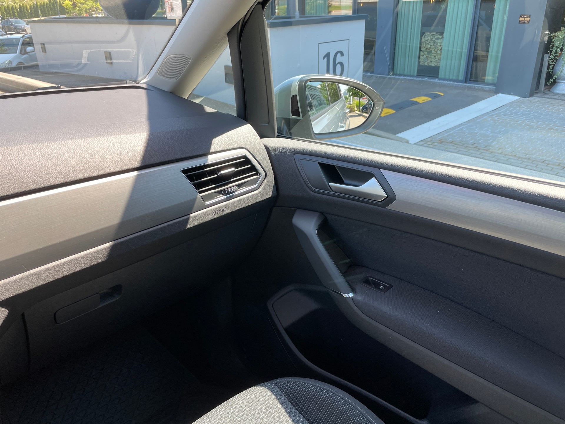 VW Touran 1.5 TSI EVO Comfortline DSG - 7 Sitzer, AHK-image-29