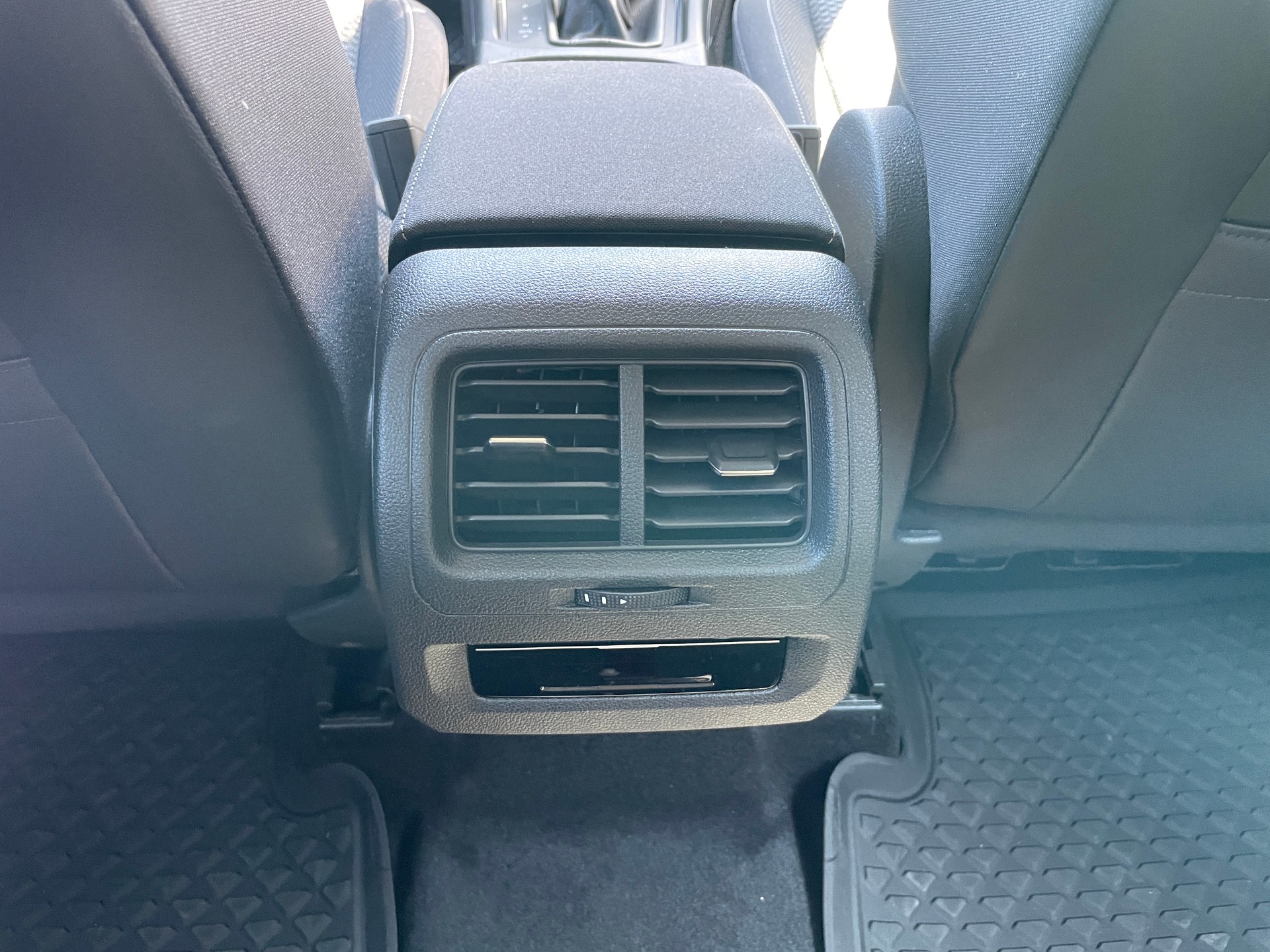 VW Touran 1.5 TSI EVO Comfortline DSG - 7 Sitzer, AHK-image-21