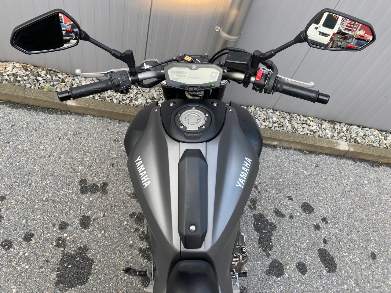YAMAHA MT-07-image-12