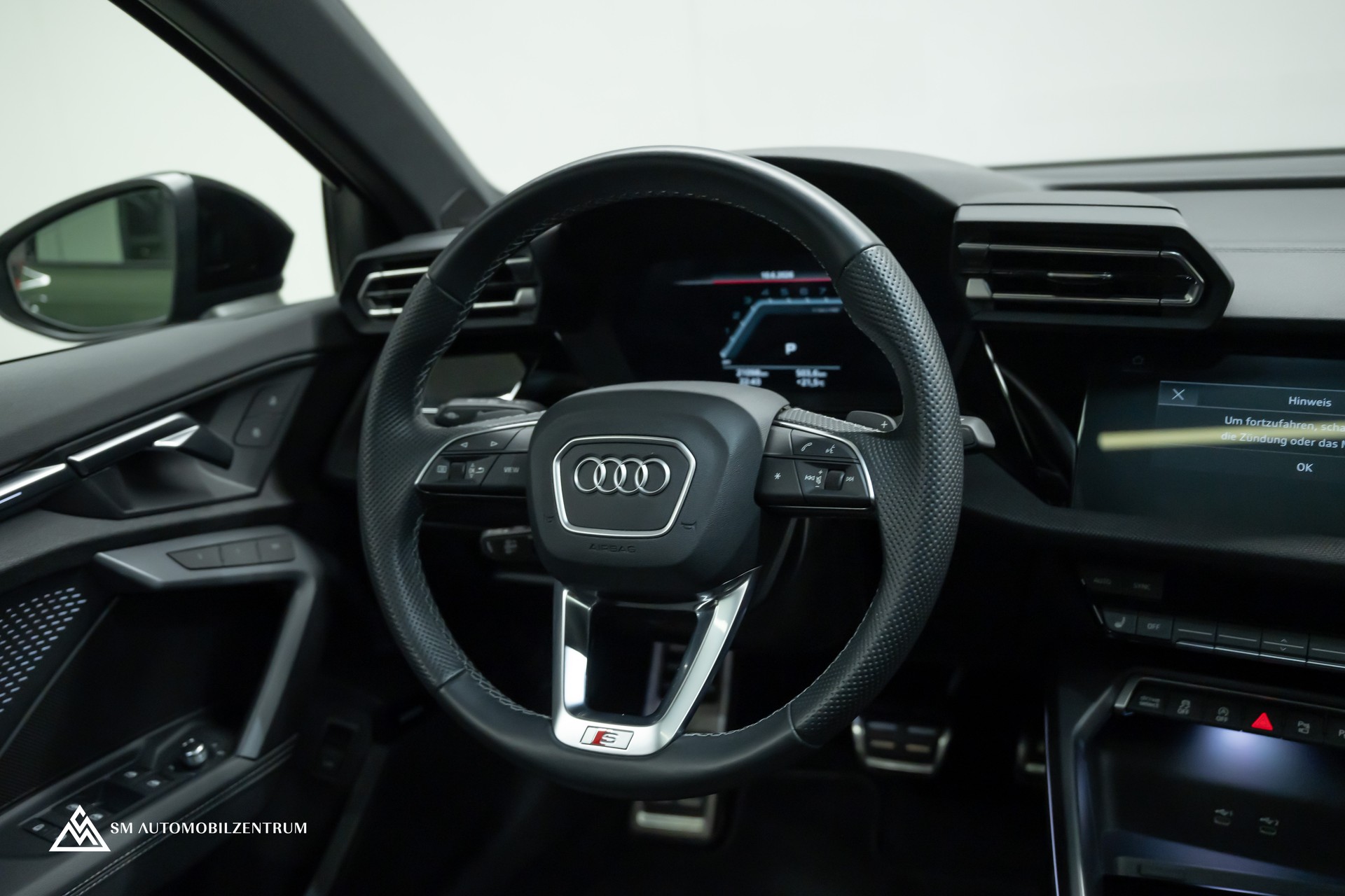 AUDI A3 Sportback 1.5 35 TFSI S Line S-Tronic / Panorama / Head-Up / Sonos / AHK / Memorysitze-image-25