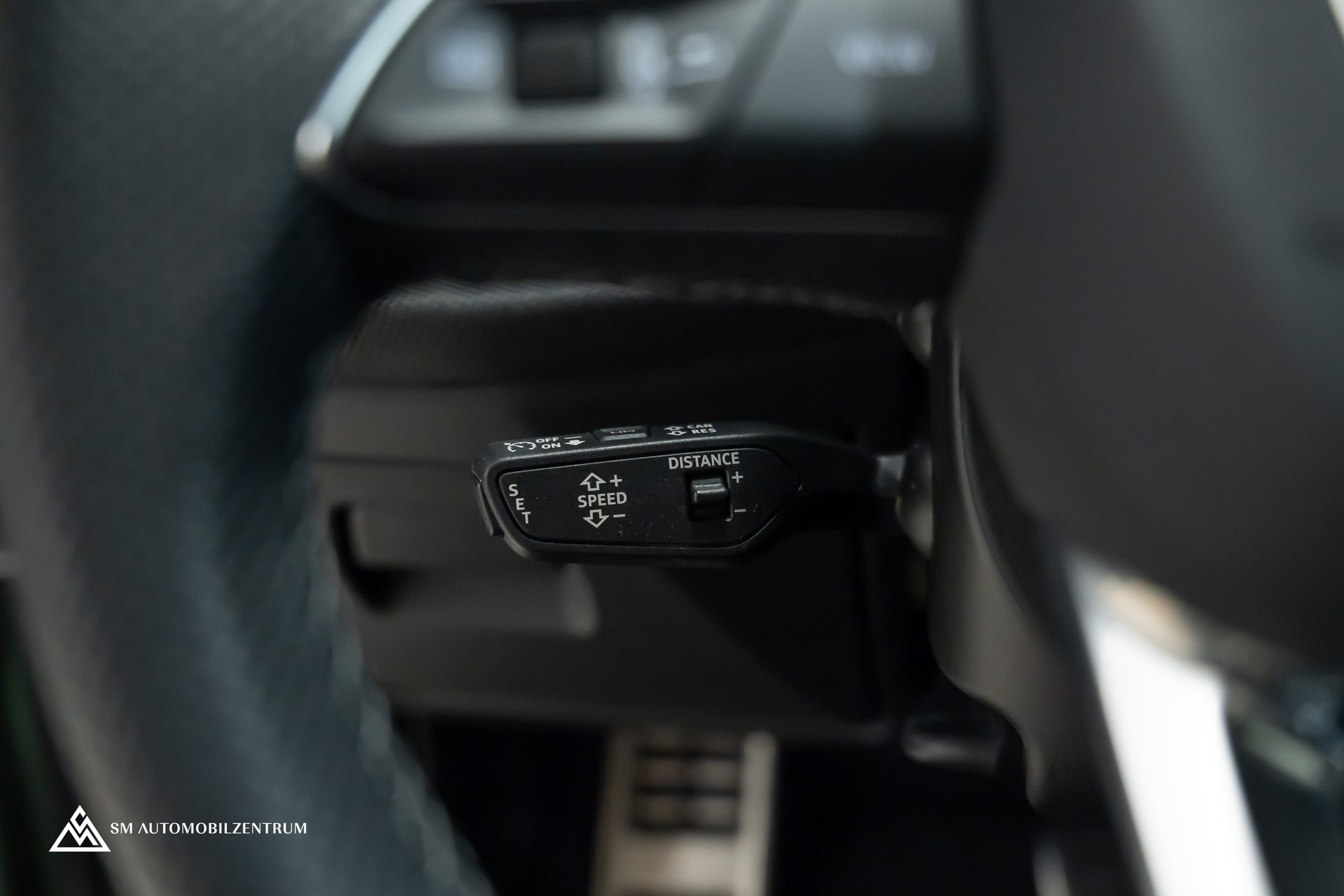 AUDI A3 Sportback 1.5 35 TFSI S Line S-Tronic / Panorama / Head-Up / Sonos / AHK / Memorysitze-image-28