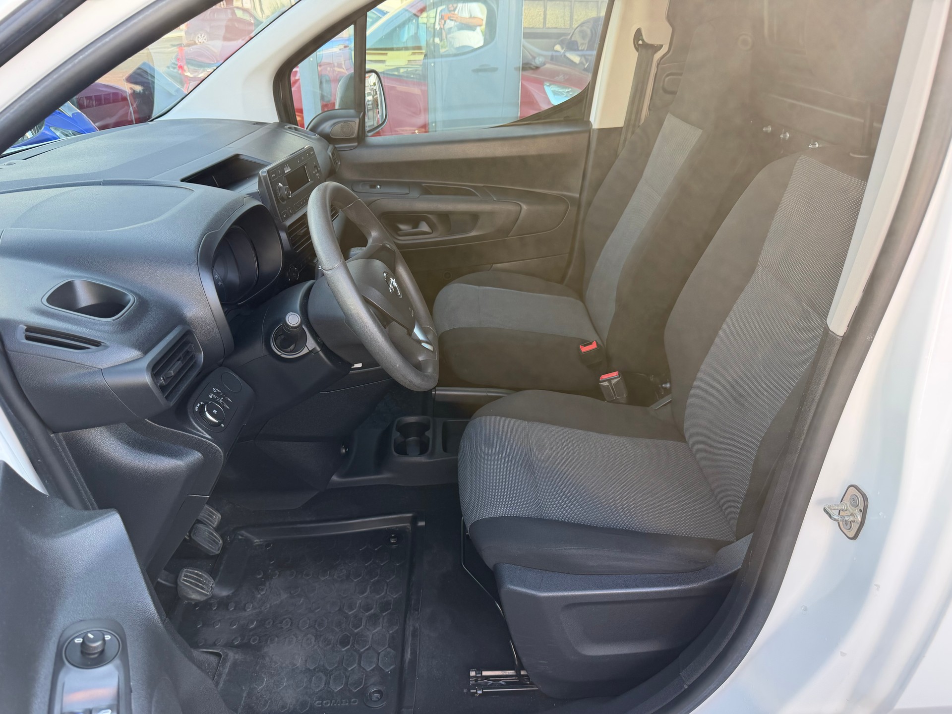 OPEL Combo 1.2 Cargo Basic start/stop-image-11
