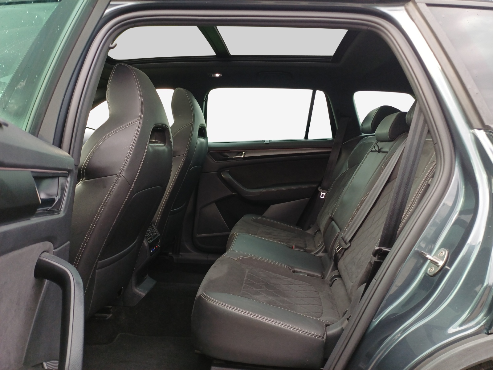 SKODA Kodiaq 2.0 TSI 4x4 SportLine-image-11