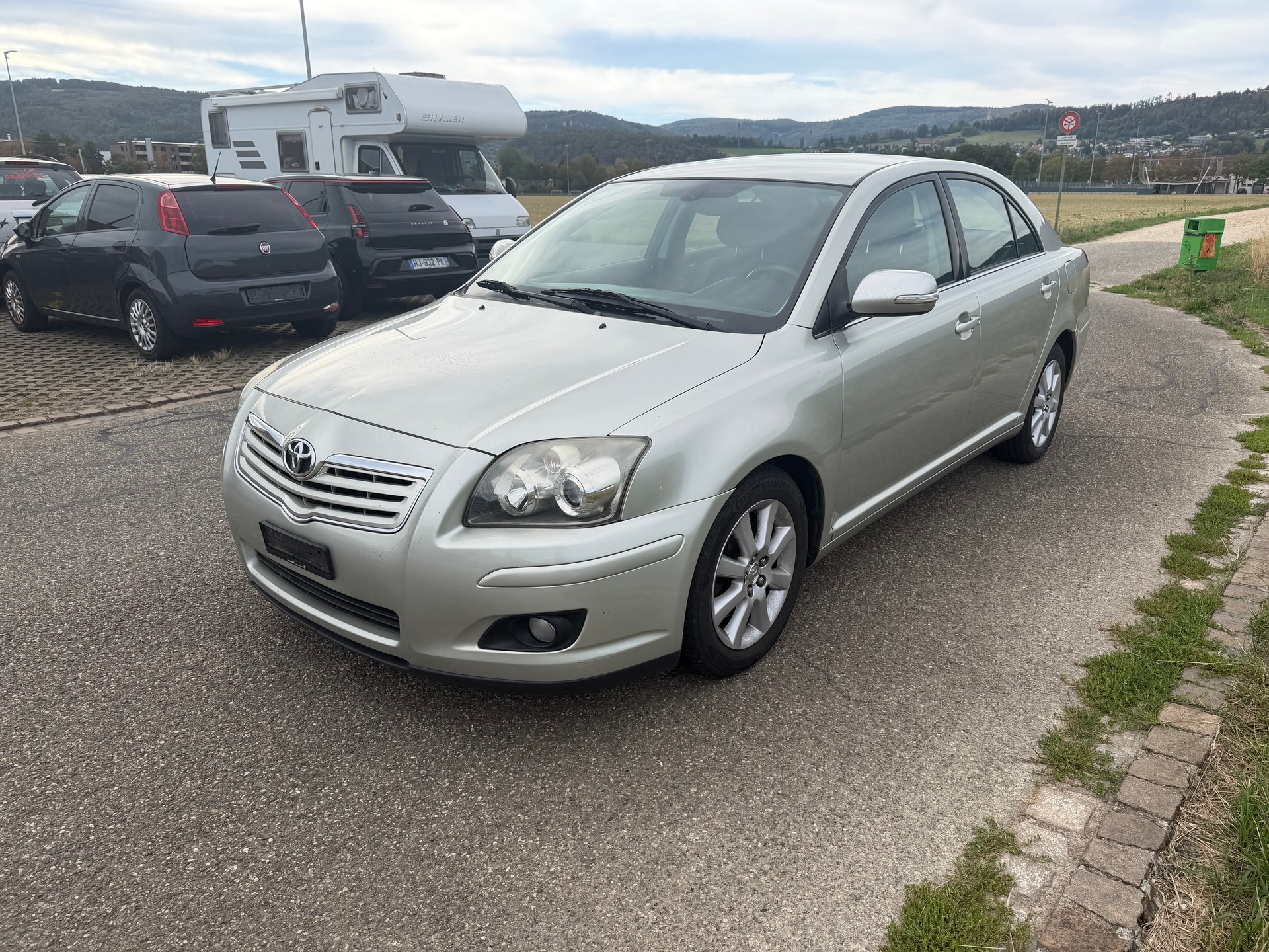 TOYOTA Avensis 2.0 D4 VVT-i Linea Sol Liftback-image-2