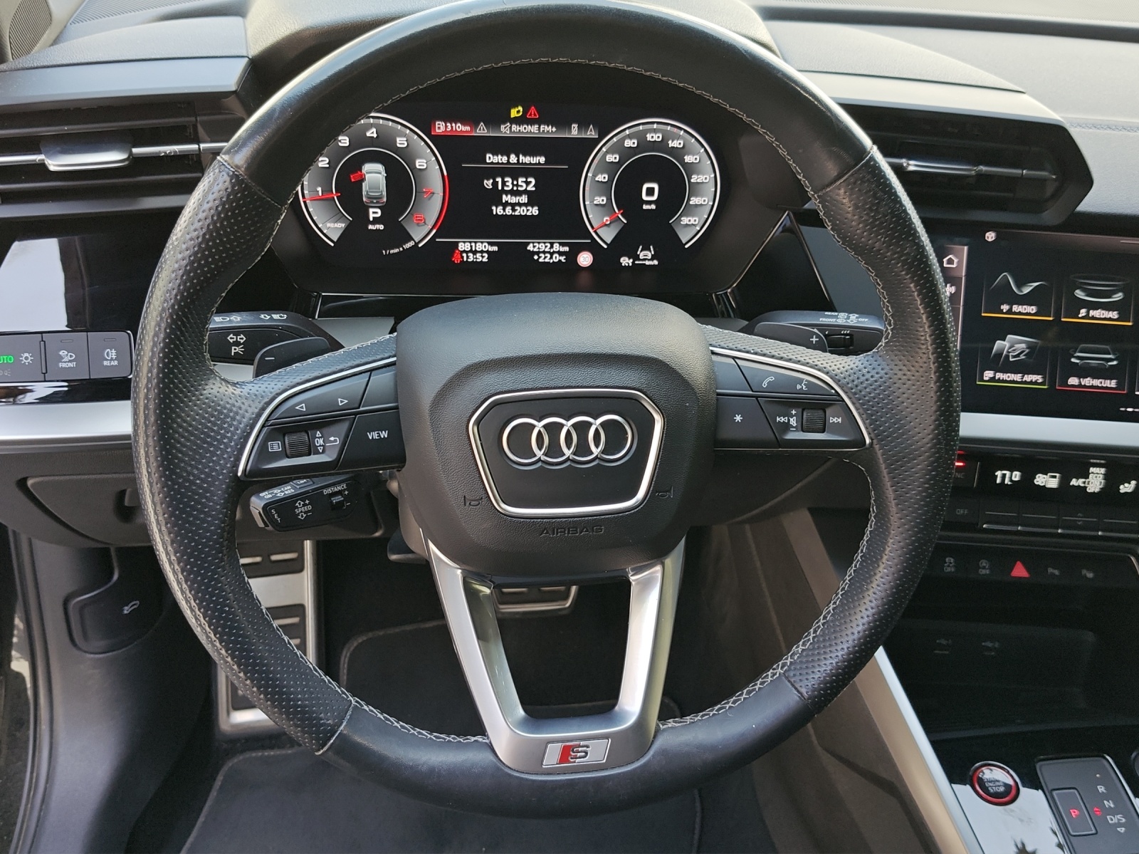 AUDI S3 Sportback 2.0 TFSI quattro S-Tronic-image-8