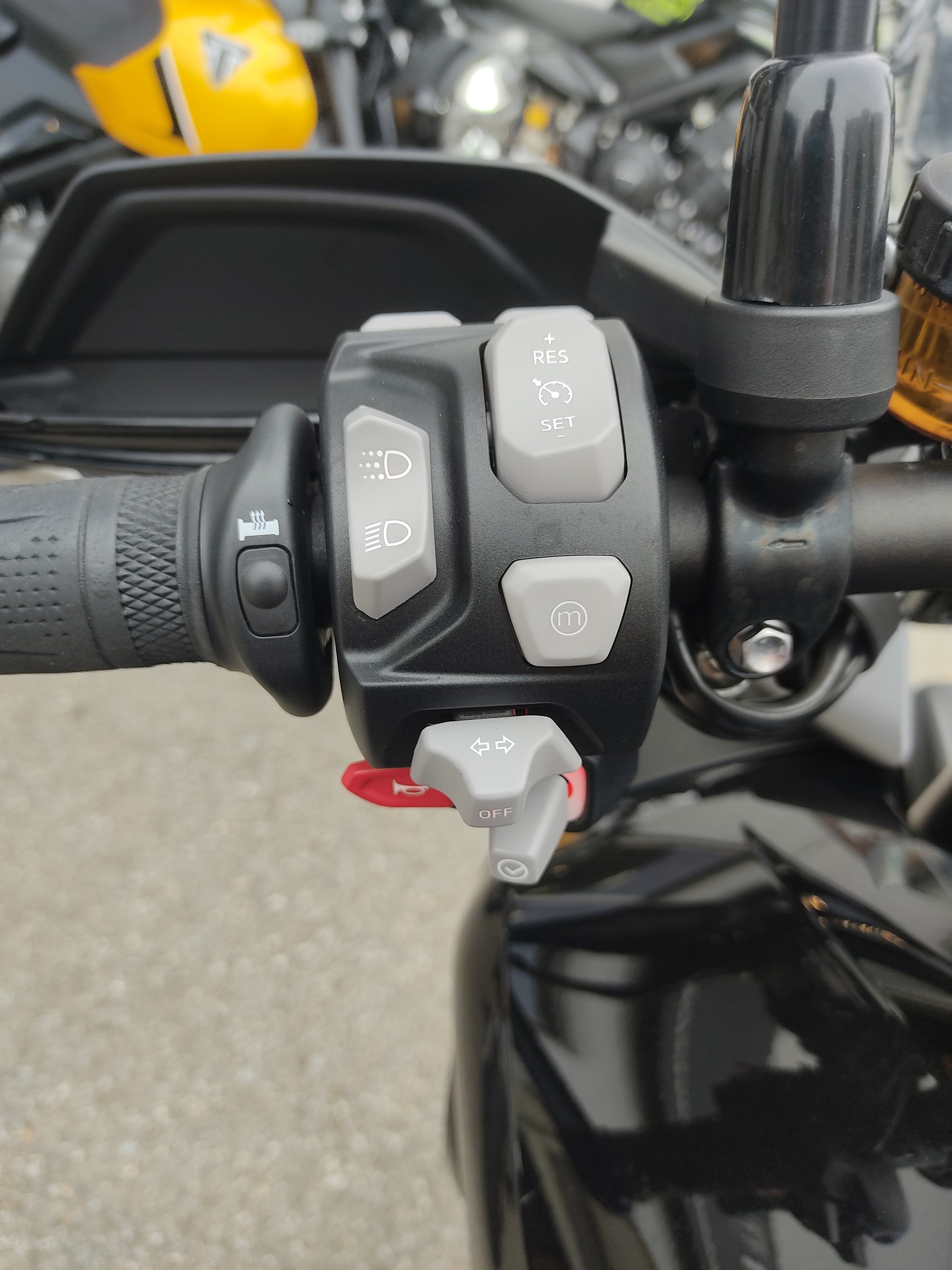 TRIUMPH Tiger 1200 GT Pro-image-7