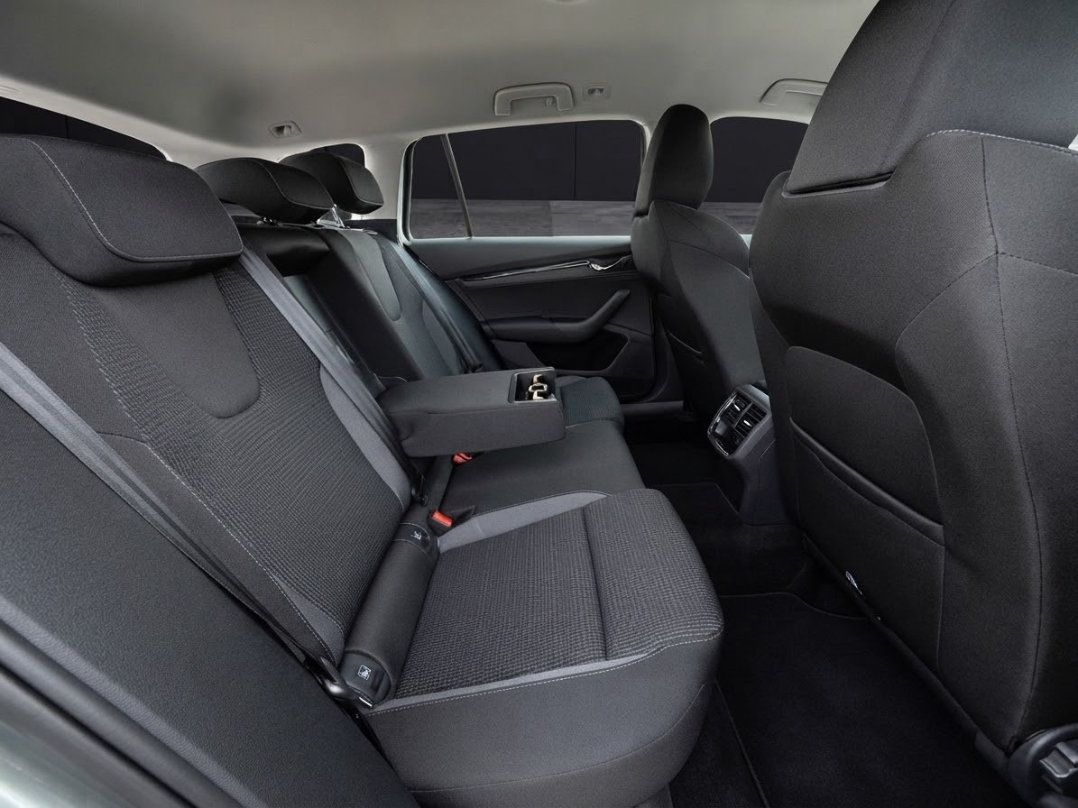 SKODA Octavia Combi 2.0 TDI DSG Ambition *RESWRVIERT*-image-22