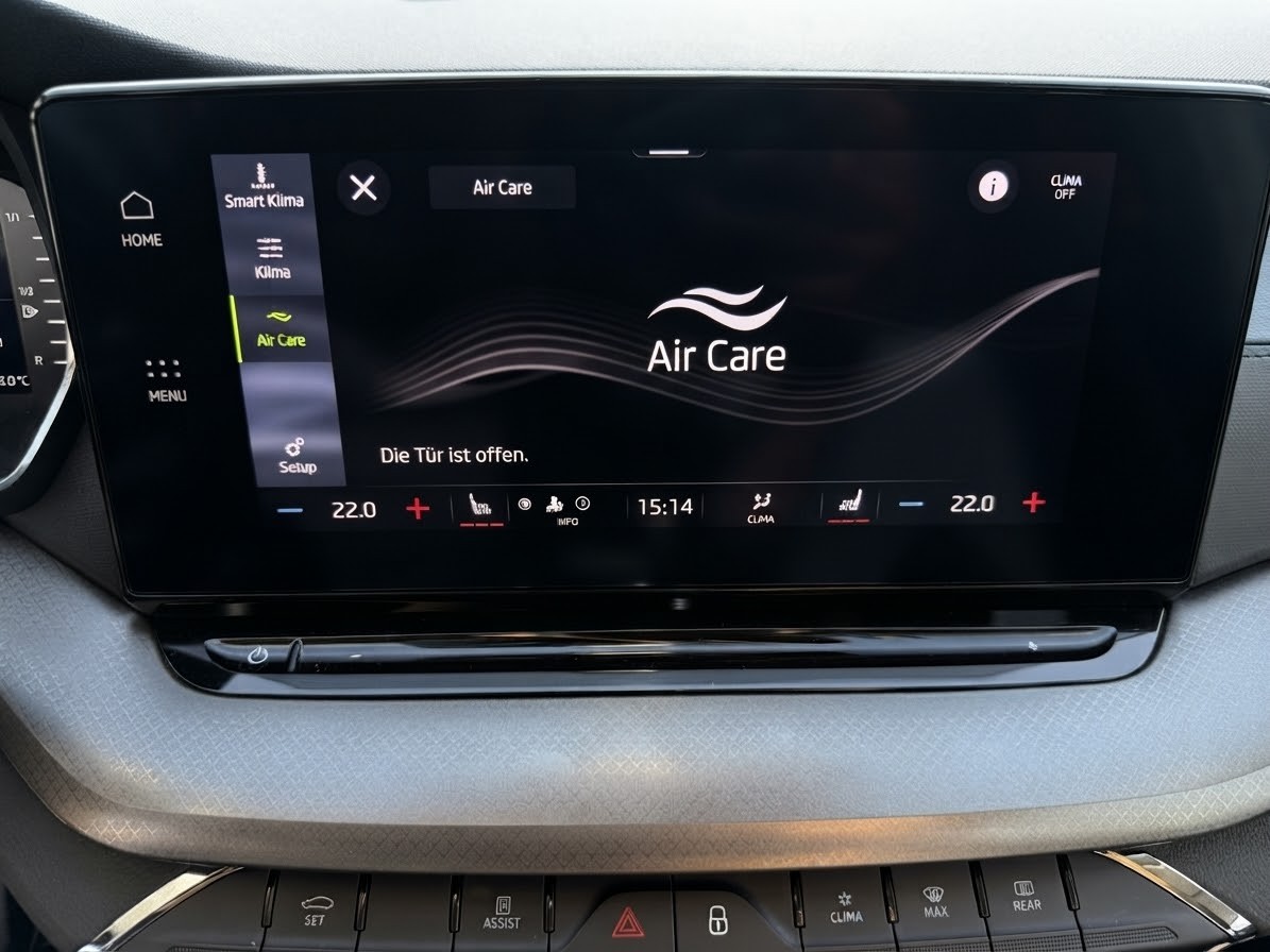 SKODA Octavia Combi 2.0 TDI DSG Ambition *RESWRVIERT*-image-35