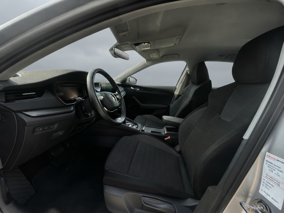 SKODA Octavia Combi 2.0 TDI DSG Ambition *RESWRVIERT*-image-12