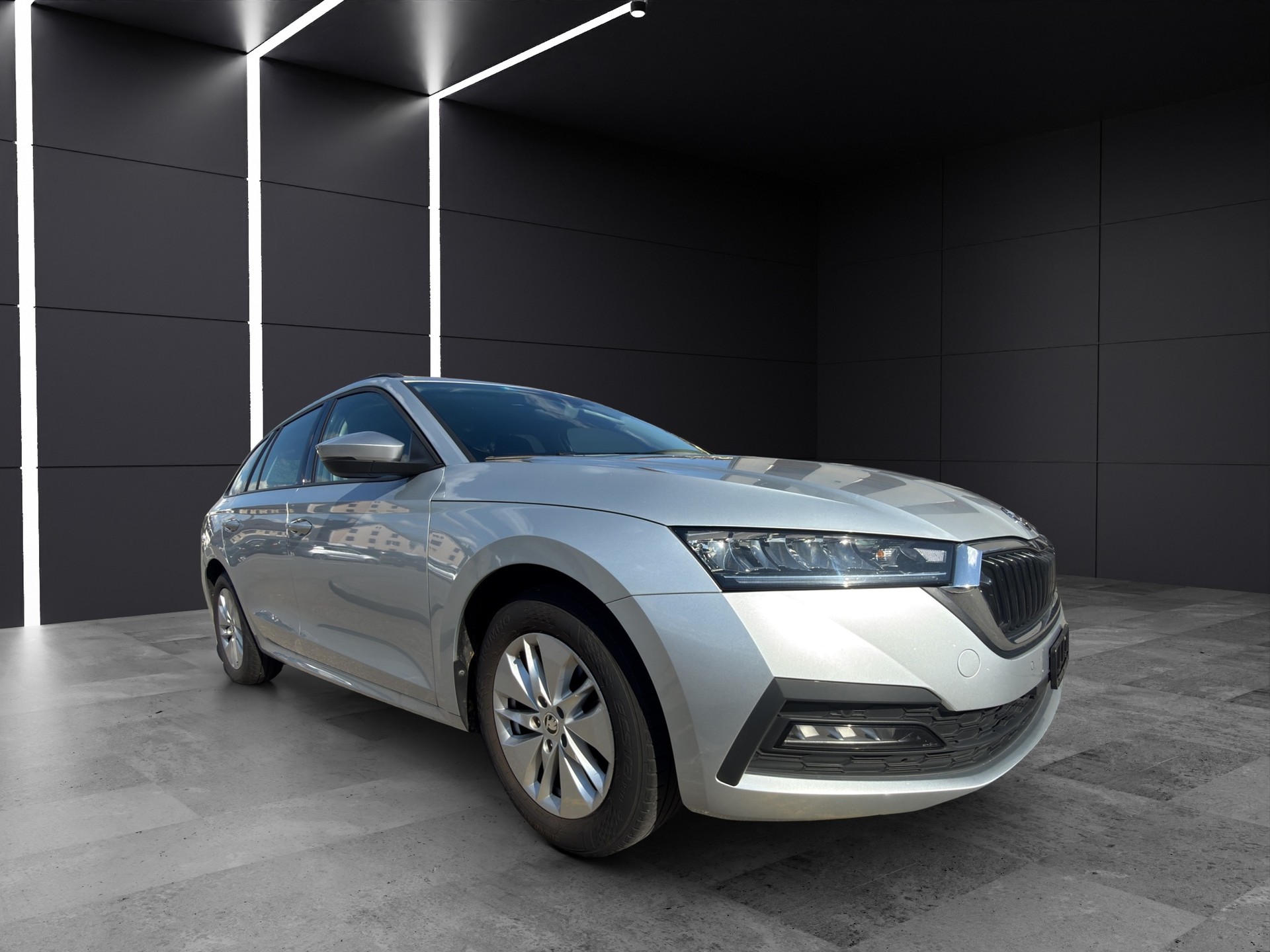 SKODA Octavia Combi 2.0 TDI DSG Ambition *RESWRVIERT*-showroom-element-2