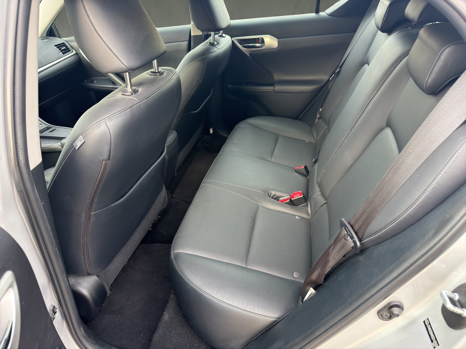 LEXUS CT 200h 1.8 excellence CVT-image-10