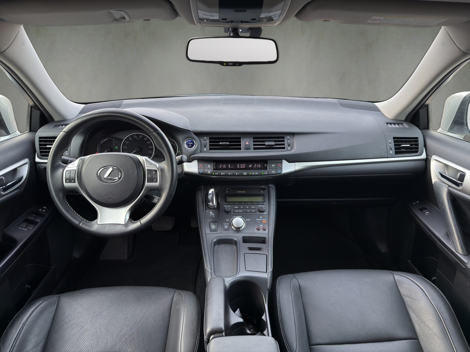 LEXUS CT 200h 1.8 excellence CVT-image-8