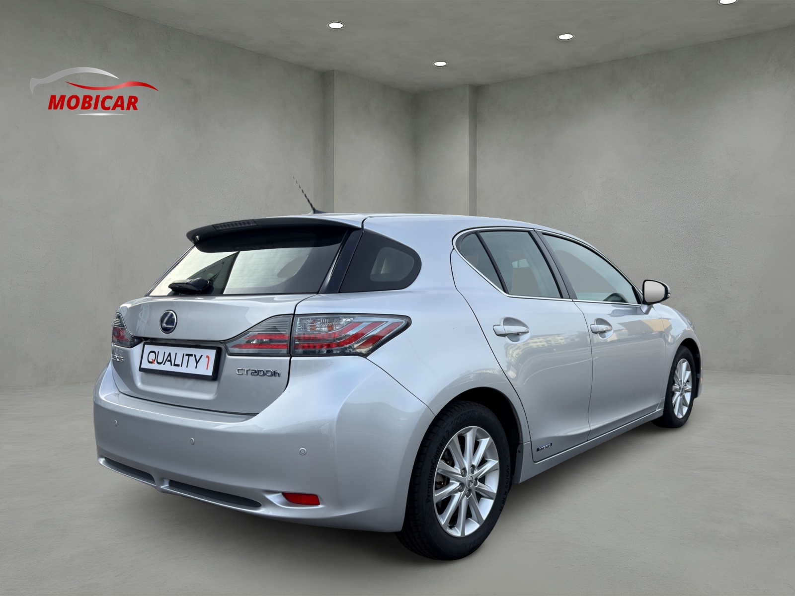LEXUS CT 200h 1.8 excellence CVT-image-4