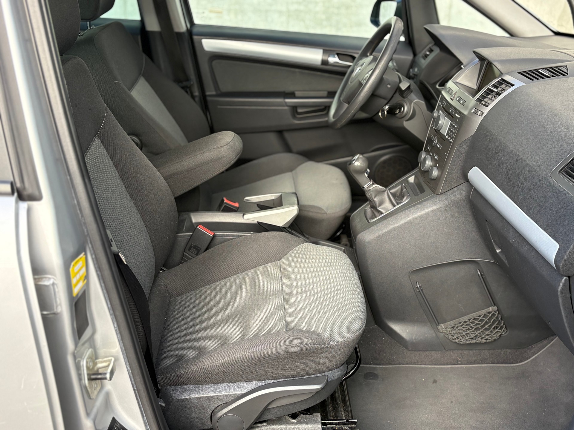 OPEL Zafira 1.6i 16V CNG-image-11