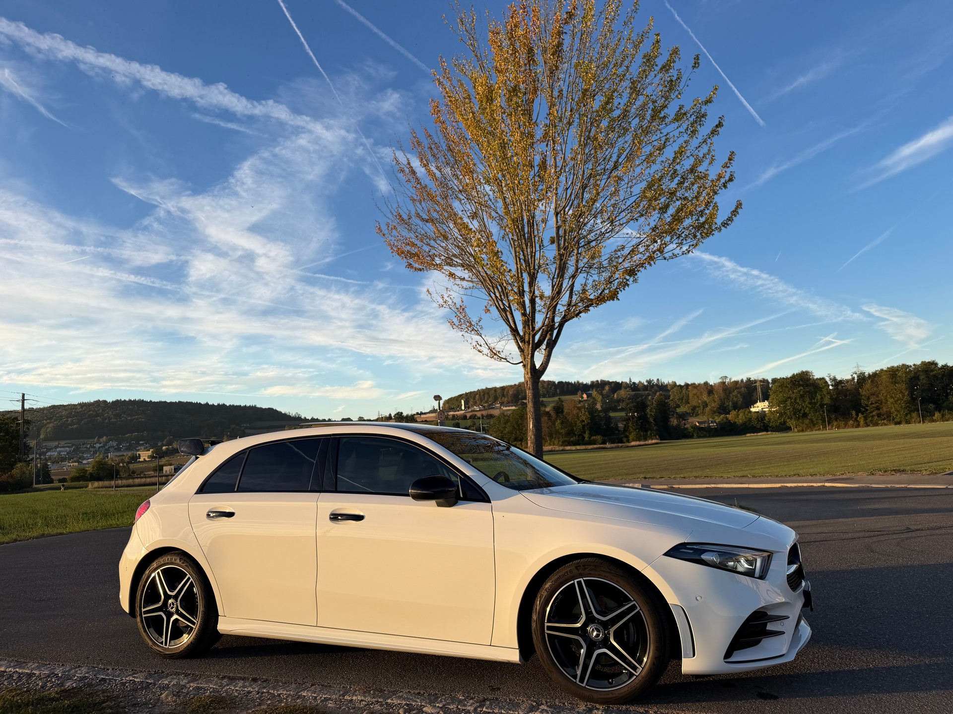 MERCEDES-BENZ A 180*** AMG Line***7G-DCT-showroom-element-3