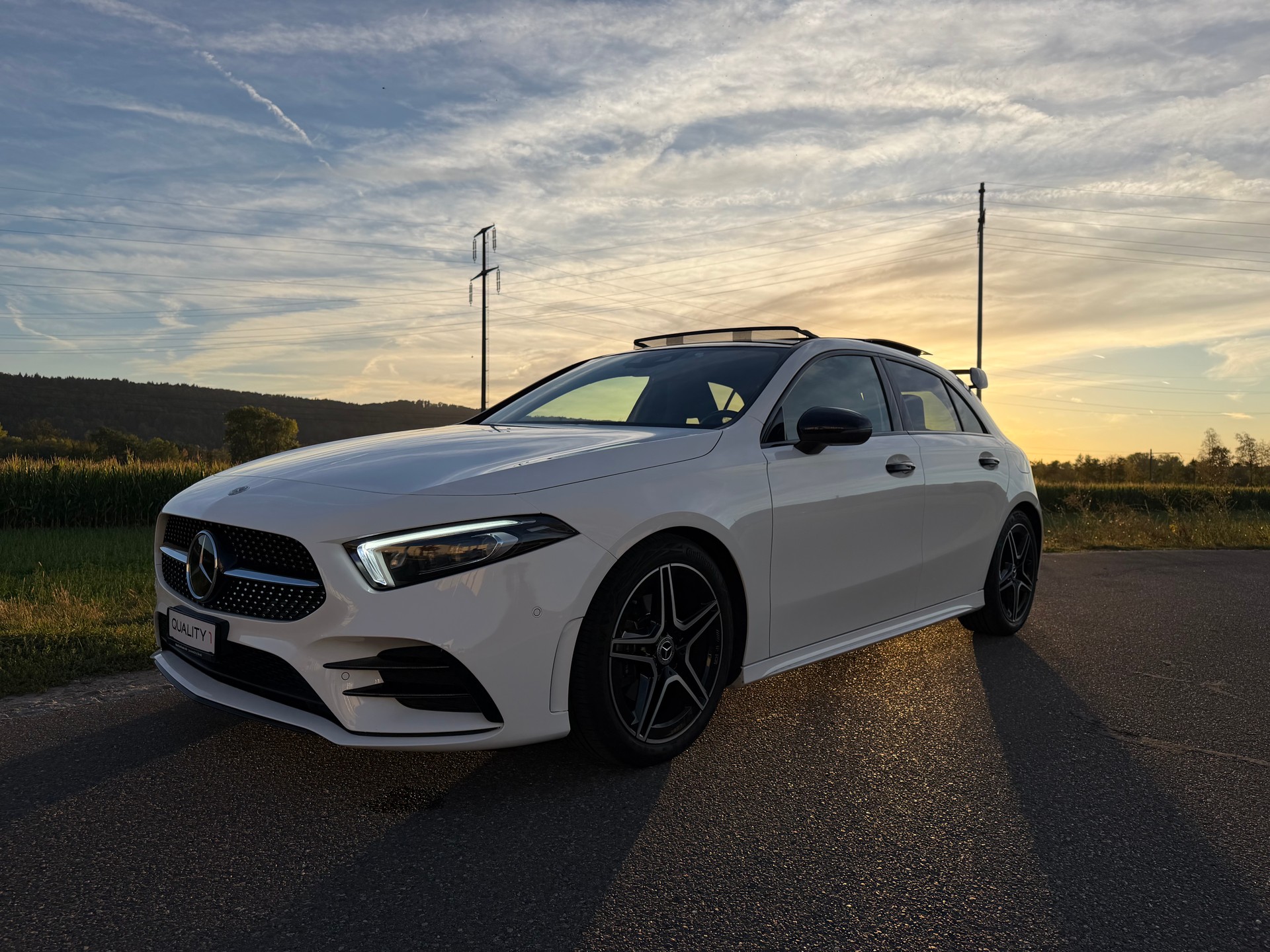MERCEDES-BENZ A 180*** AMG Line***7G-DCT-showroom-element-1
