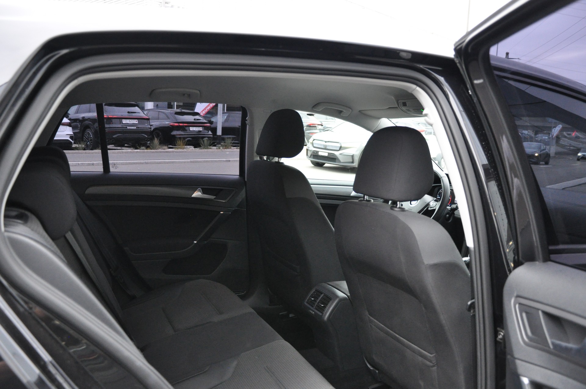 VW Golf 2.0 TDI Comfortline 4Motion DSG-image-19