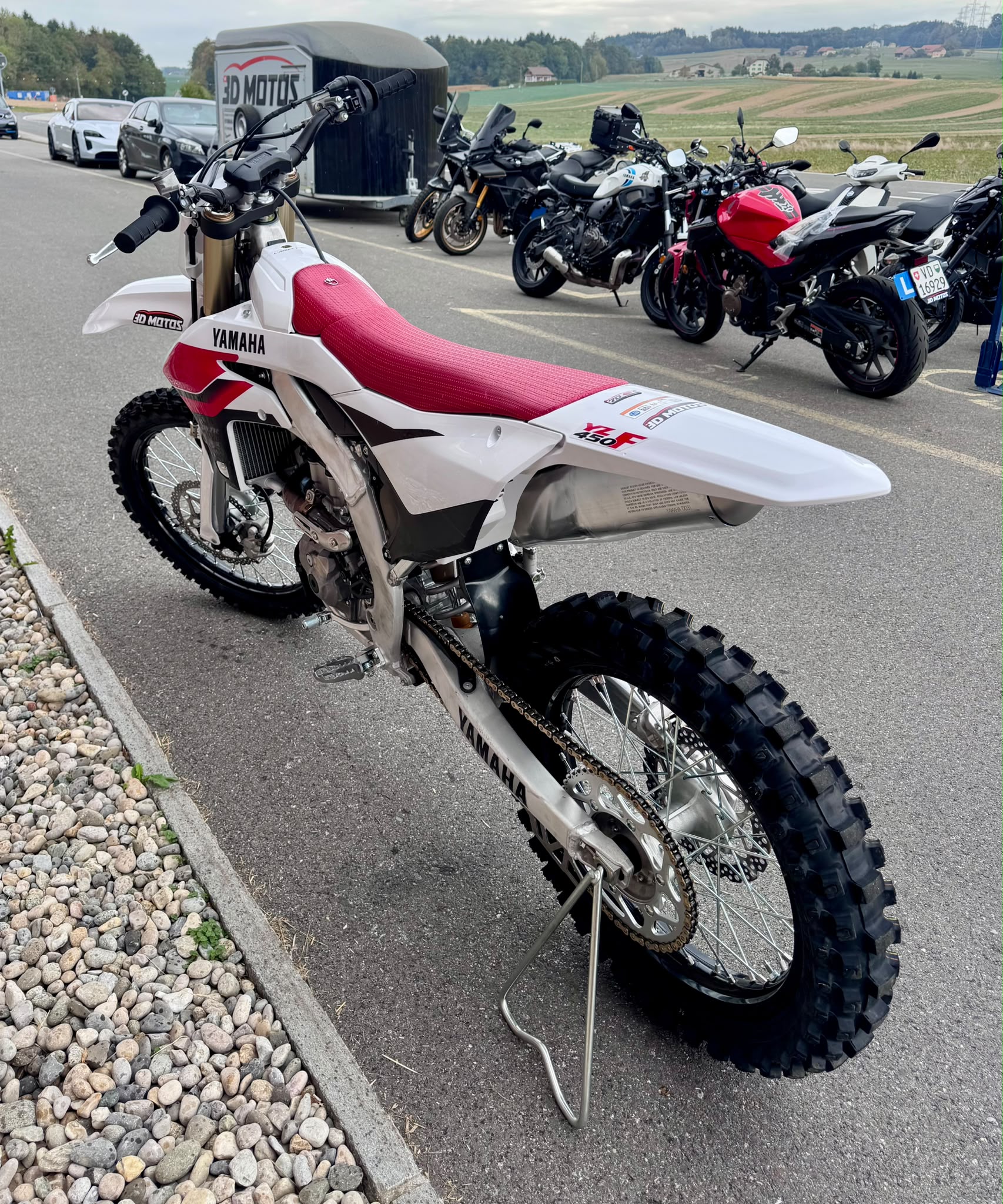 YAMAHA YZ450F 70th Anniversary Edition-image-5