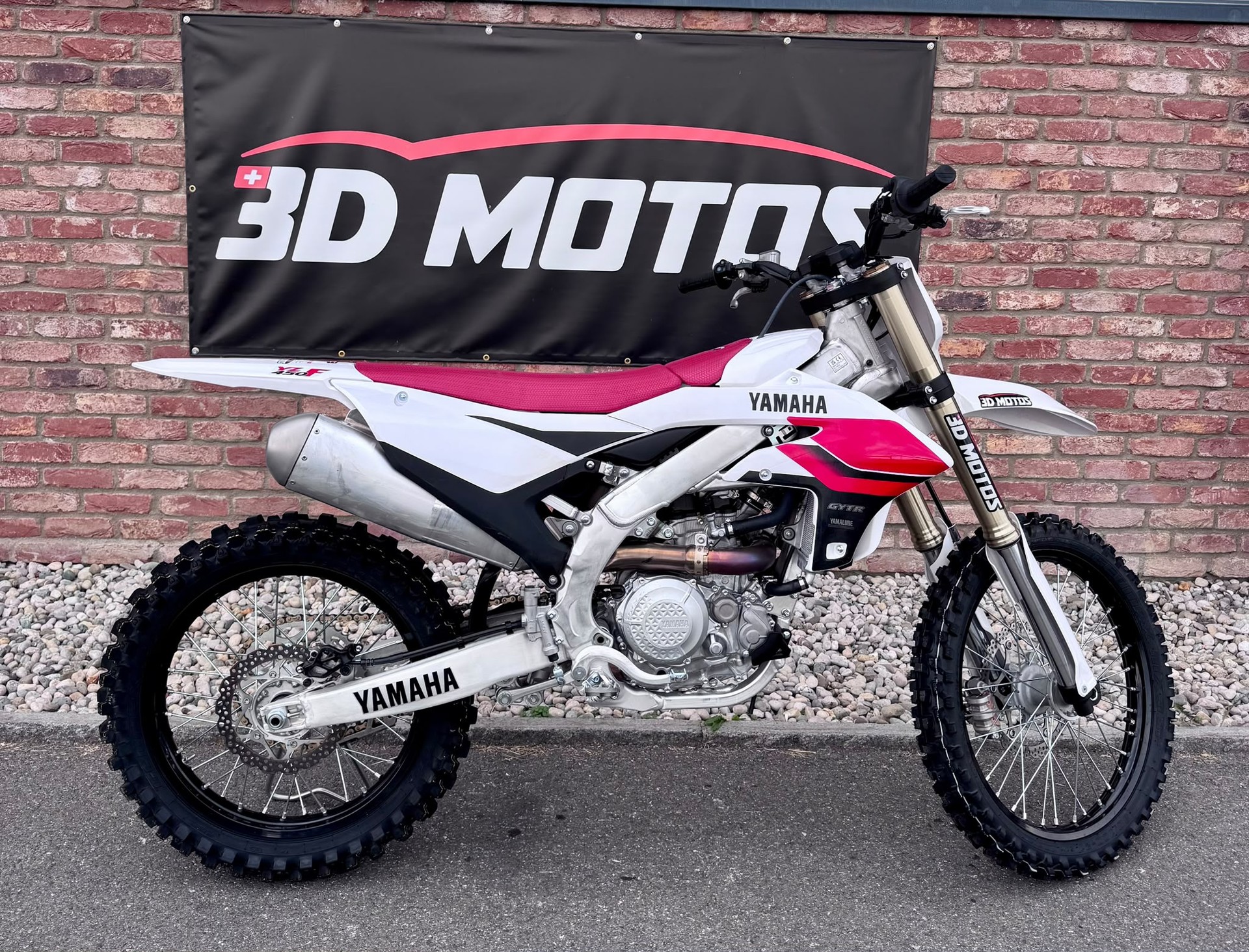 YAMAHA YZ450F 70th Anniversary Edition-image-0