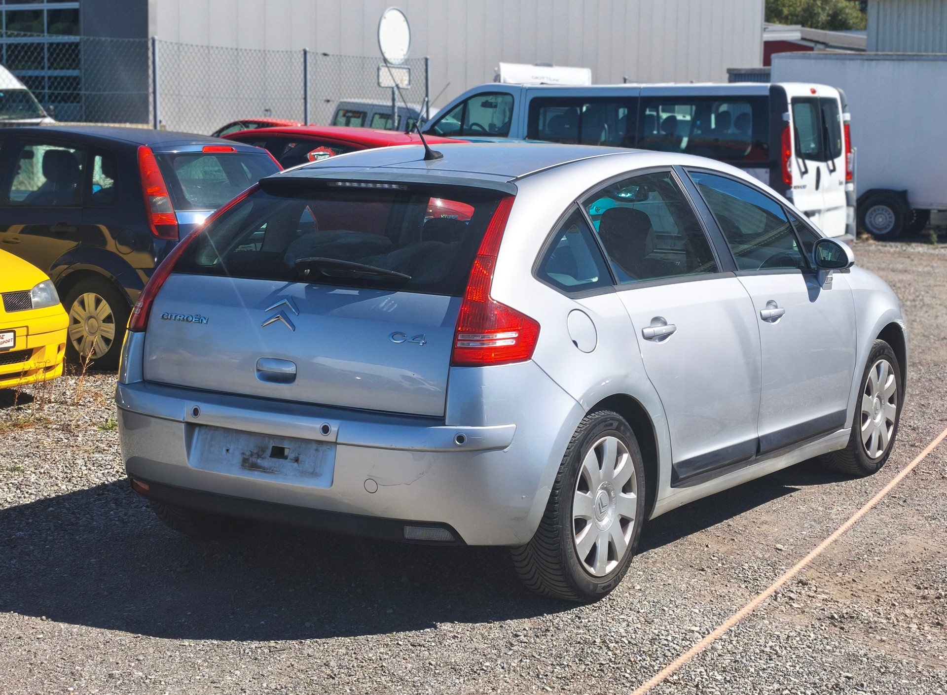 CITROEN C4 Berline 1.6i 16V VTR-image-2