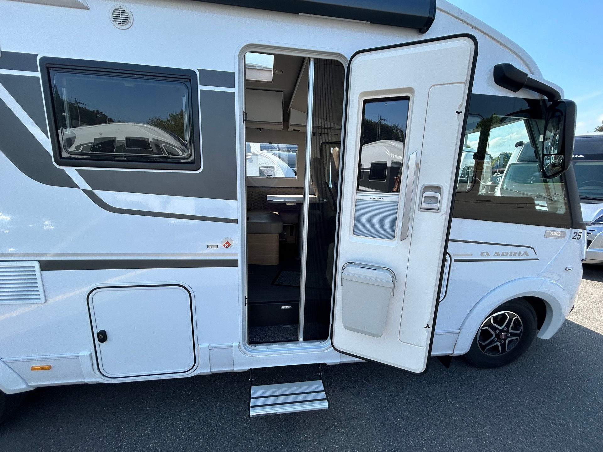 ADRIA Sonic Plus I 600 SL-image-14