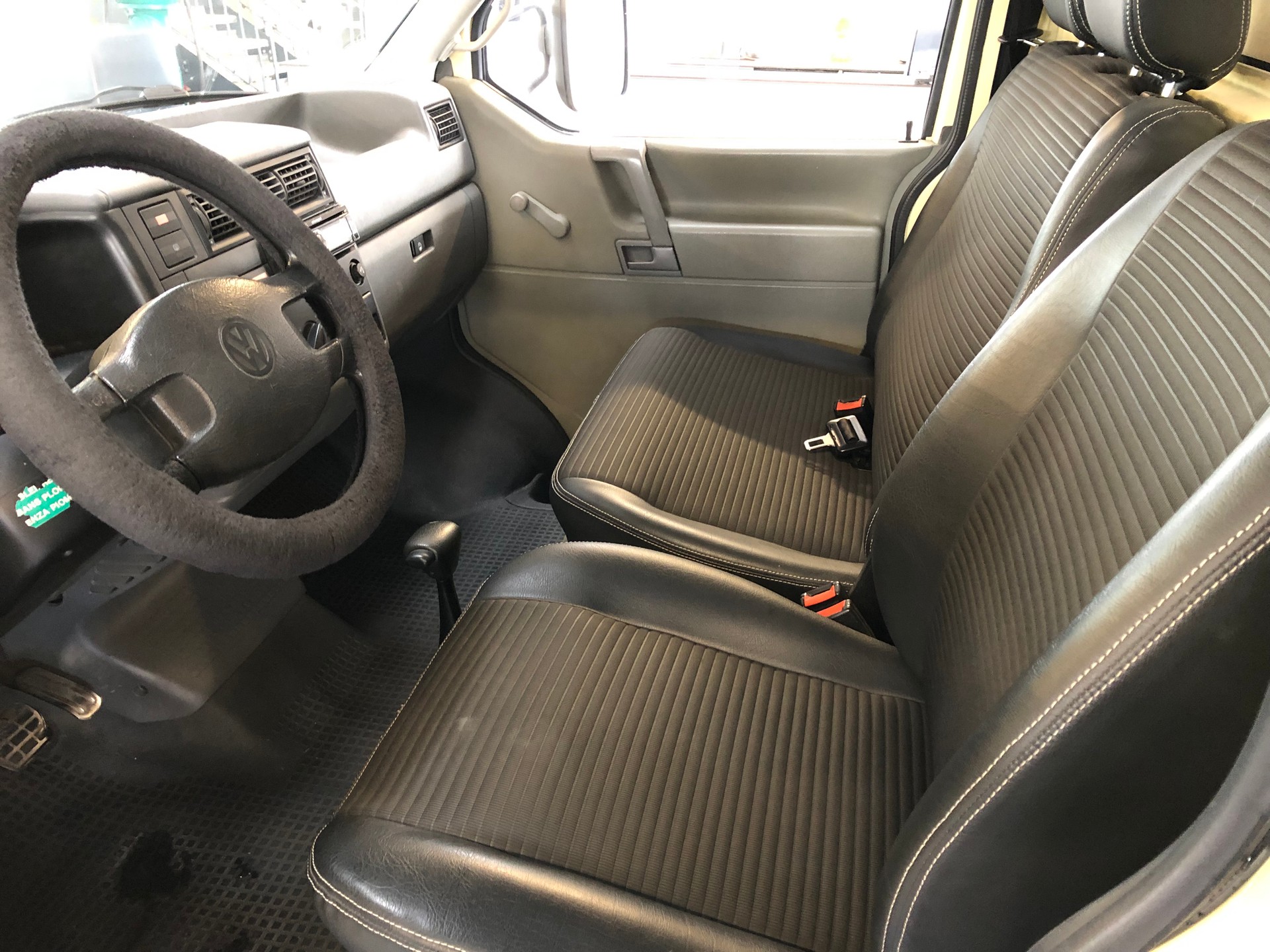VW 2.5 PICK-up Blachenaufbau-image-18