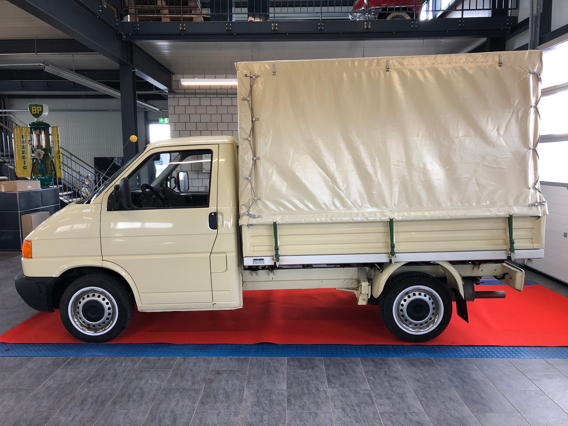 VW 2.5 PICK-up Blachenaufbau-image-5