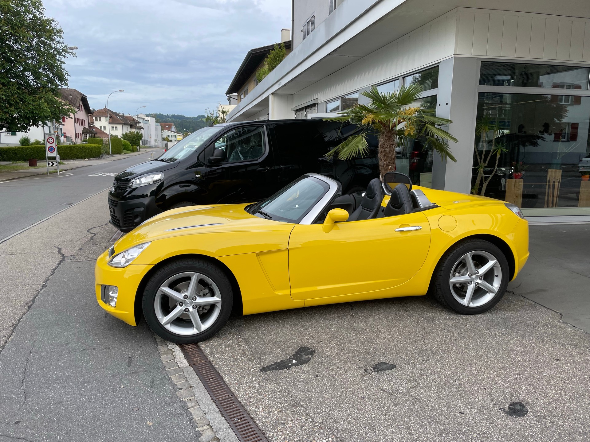 OPEL GT 2.0 Turbo-showroom-element-2