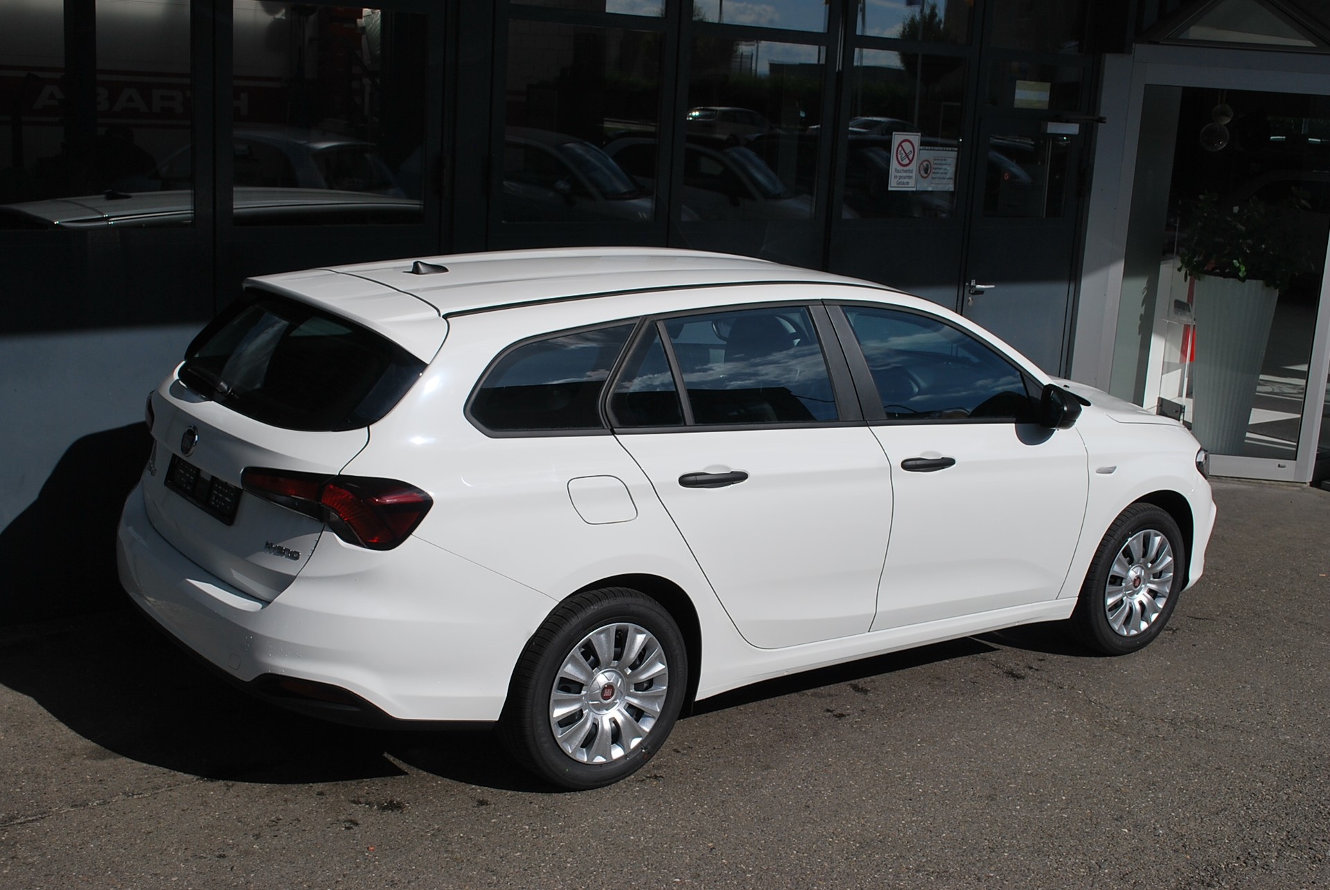 FIAT Tipo Hybrid 1.5 Cult-image-6