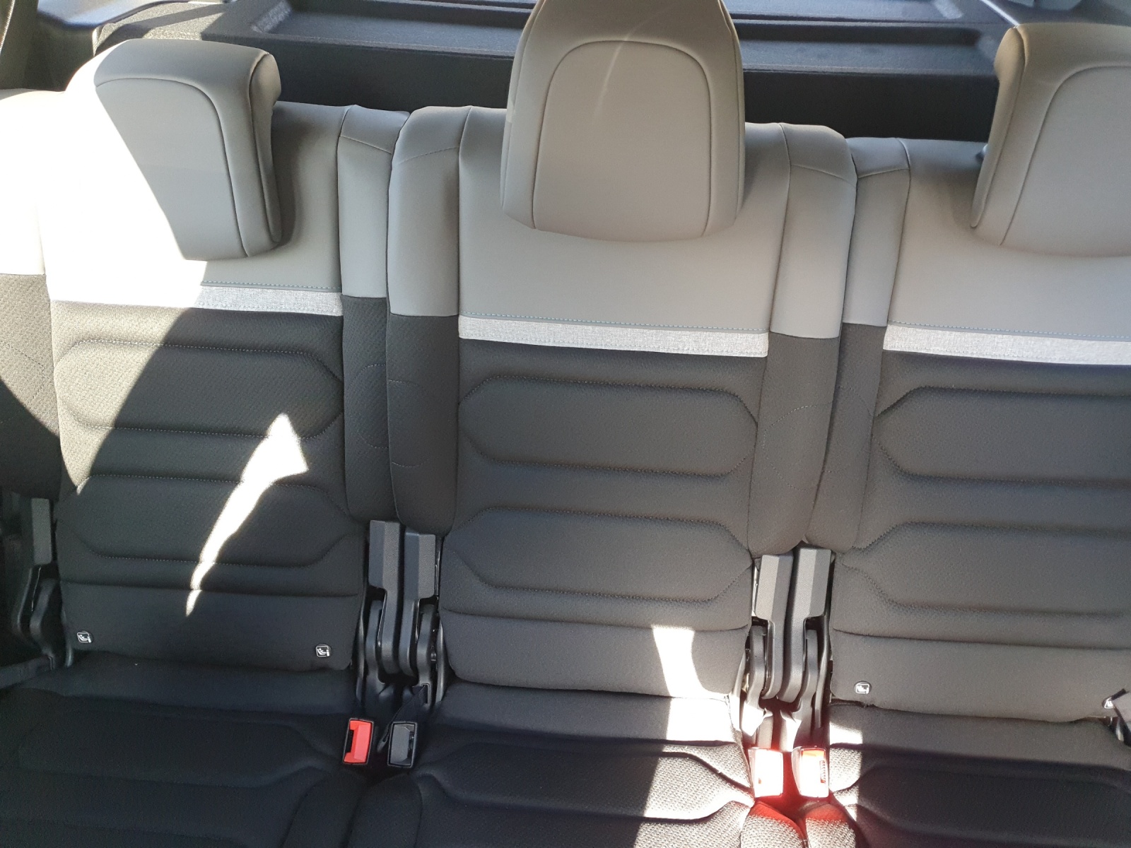 CITROEN C5 Aircross 1.6 Plug-in Hybrid Swiss Edition-image-8