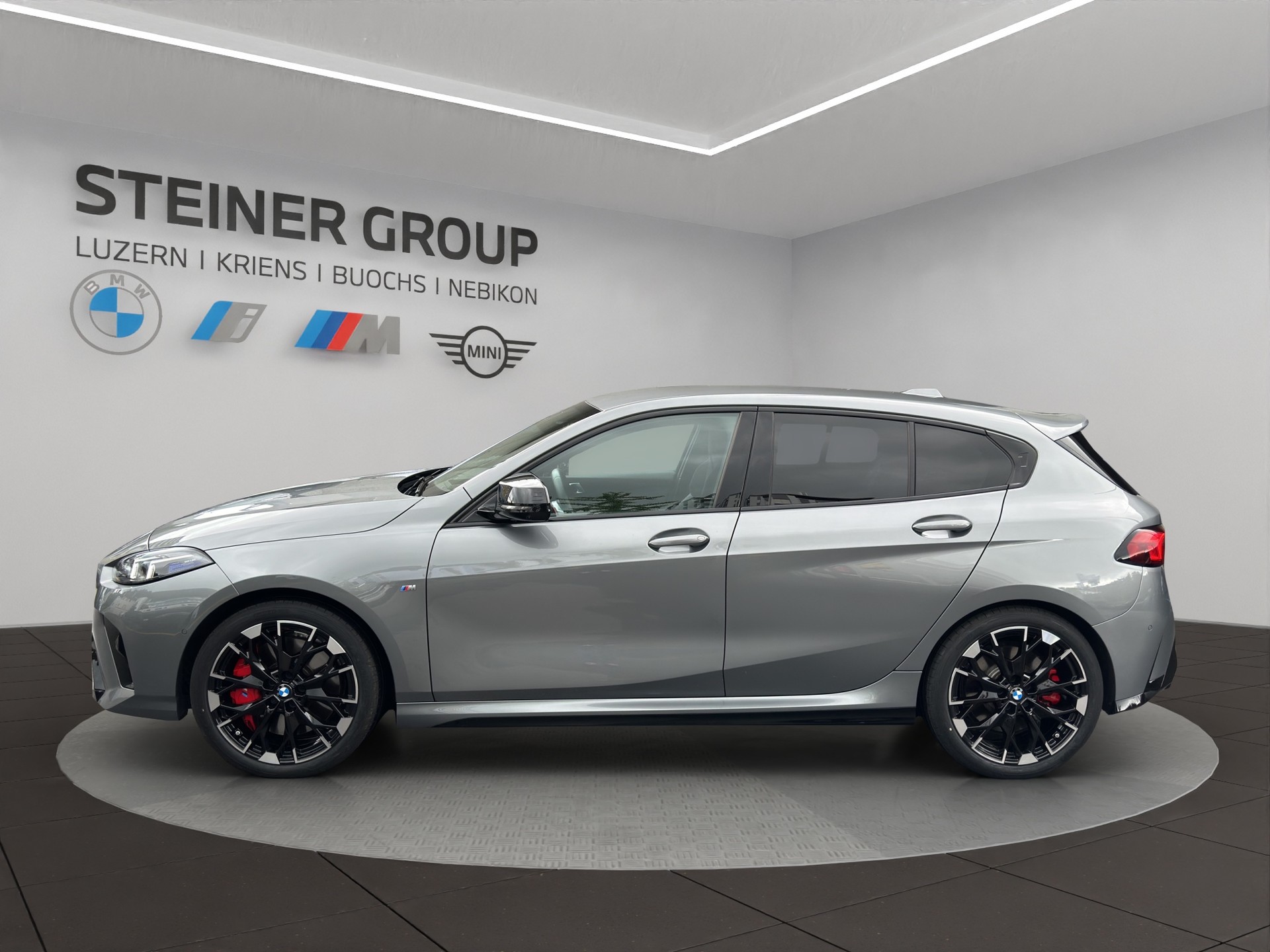 BMW M135 xDrive M Sport Pro-showroom-element-3