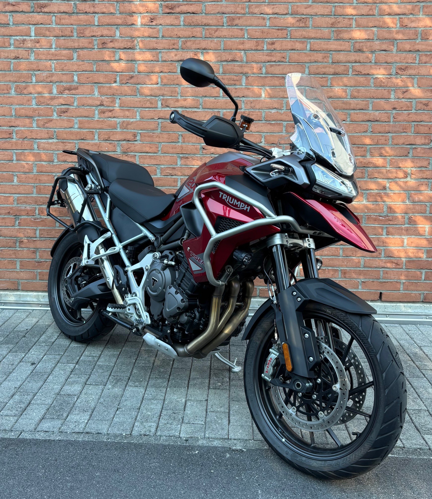 TRIUMPH 1200 GT Pro-image-1