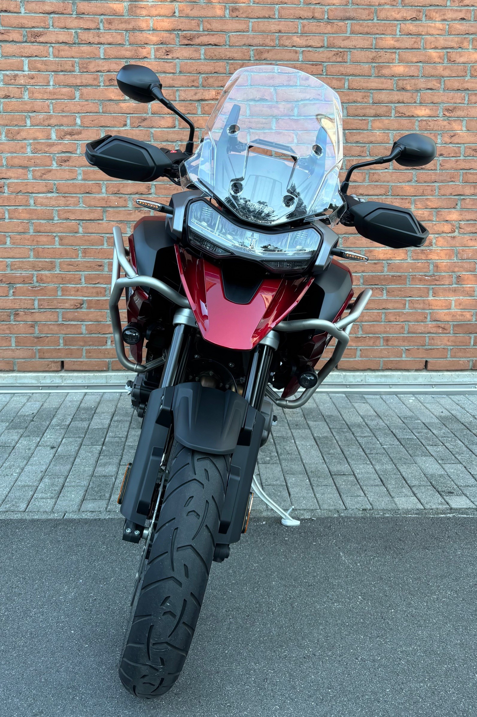 TRIUMPH 1200 GT Pro-image-2