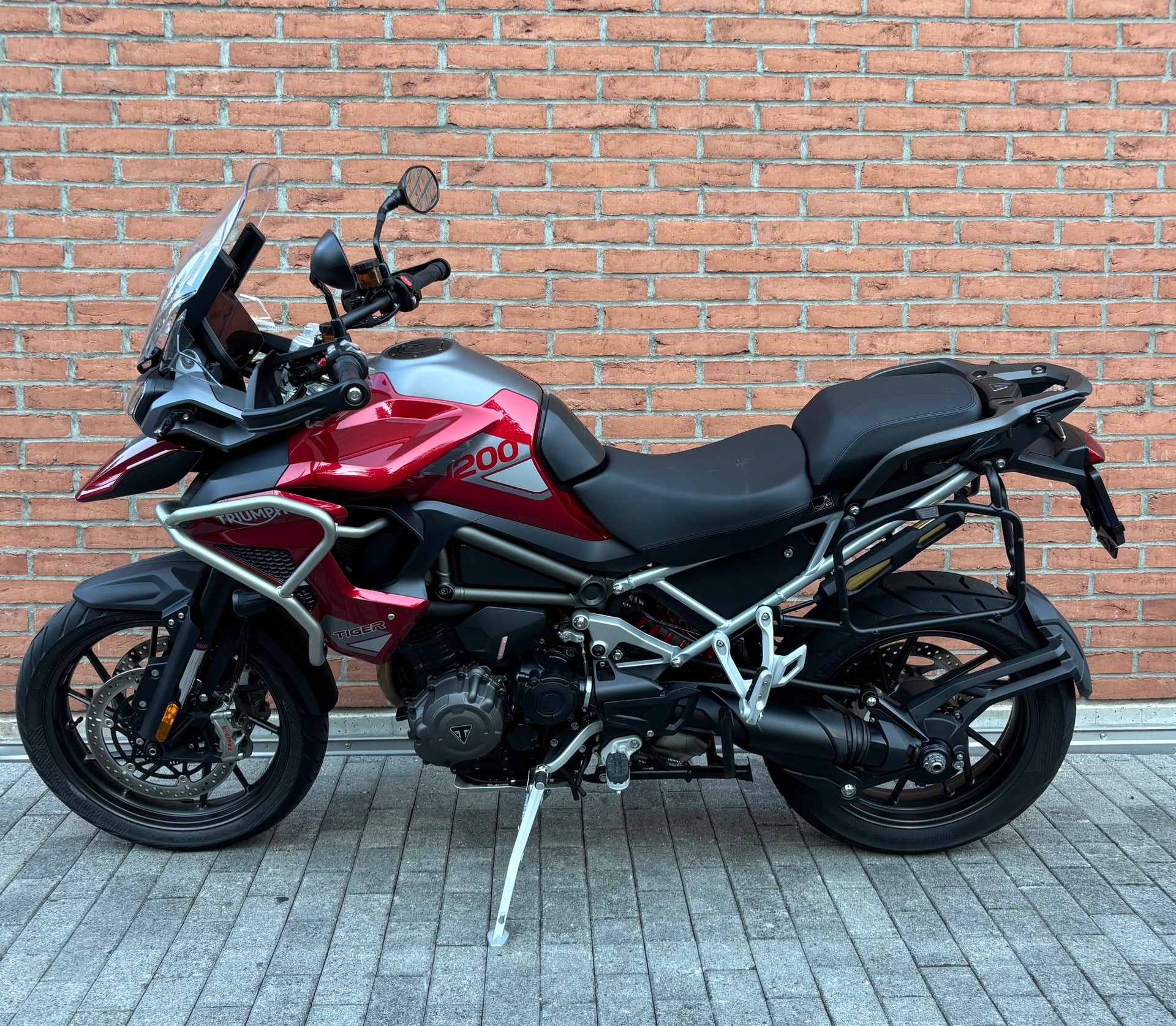 TRIUMPH 1200 GT Pro-image-4