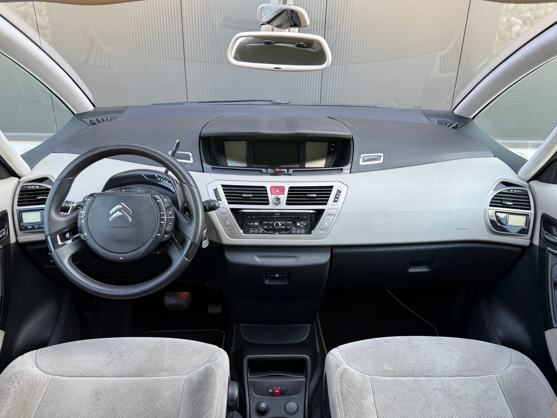 CITROEN Grand C4 Picasso 2.0 HDI Exclusive Automatic-image-12