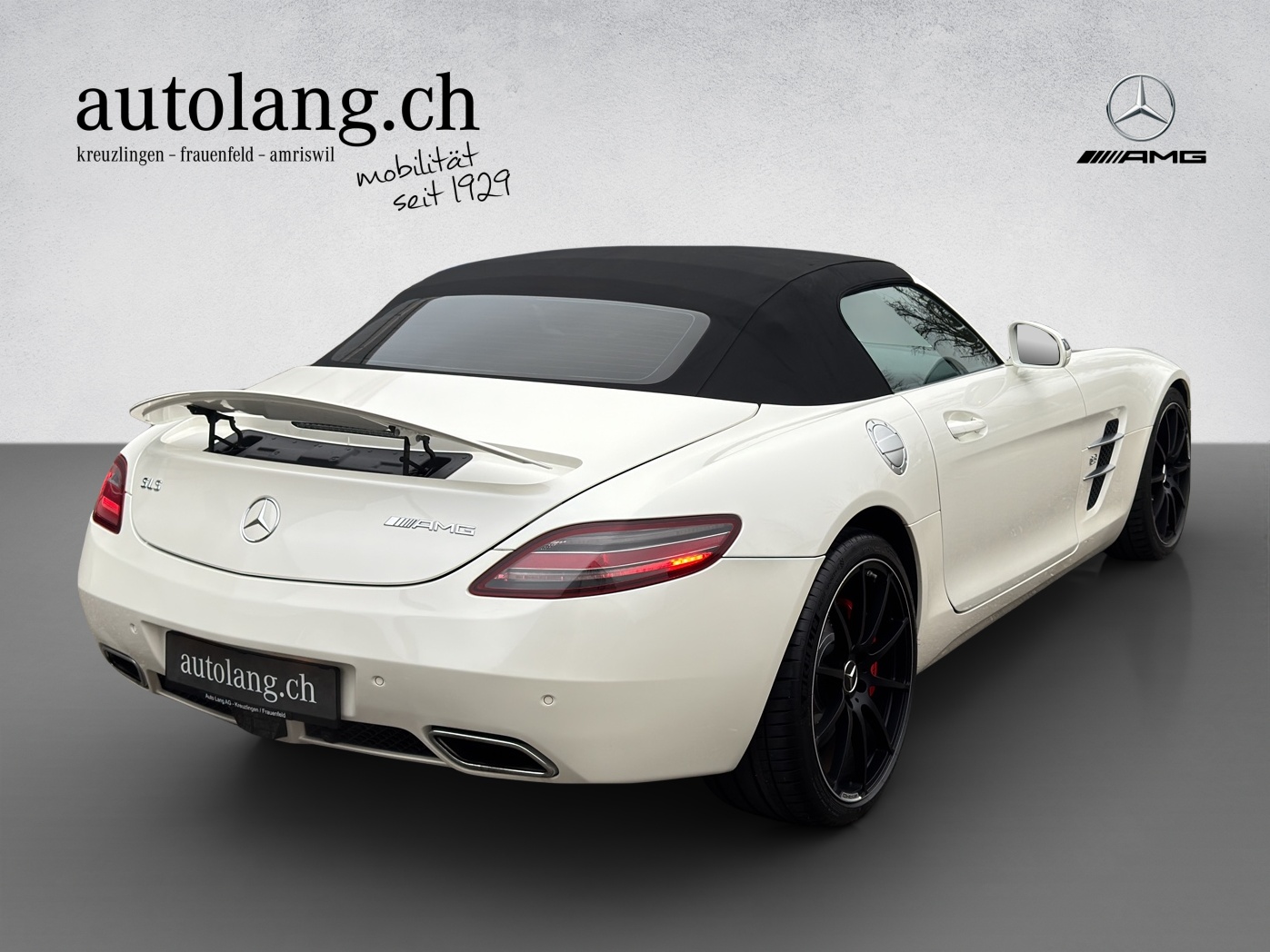 MERCEDES-BENZ SLS AMG Roadster-showroom-element-3