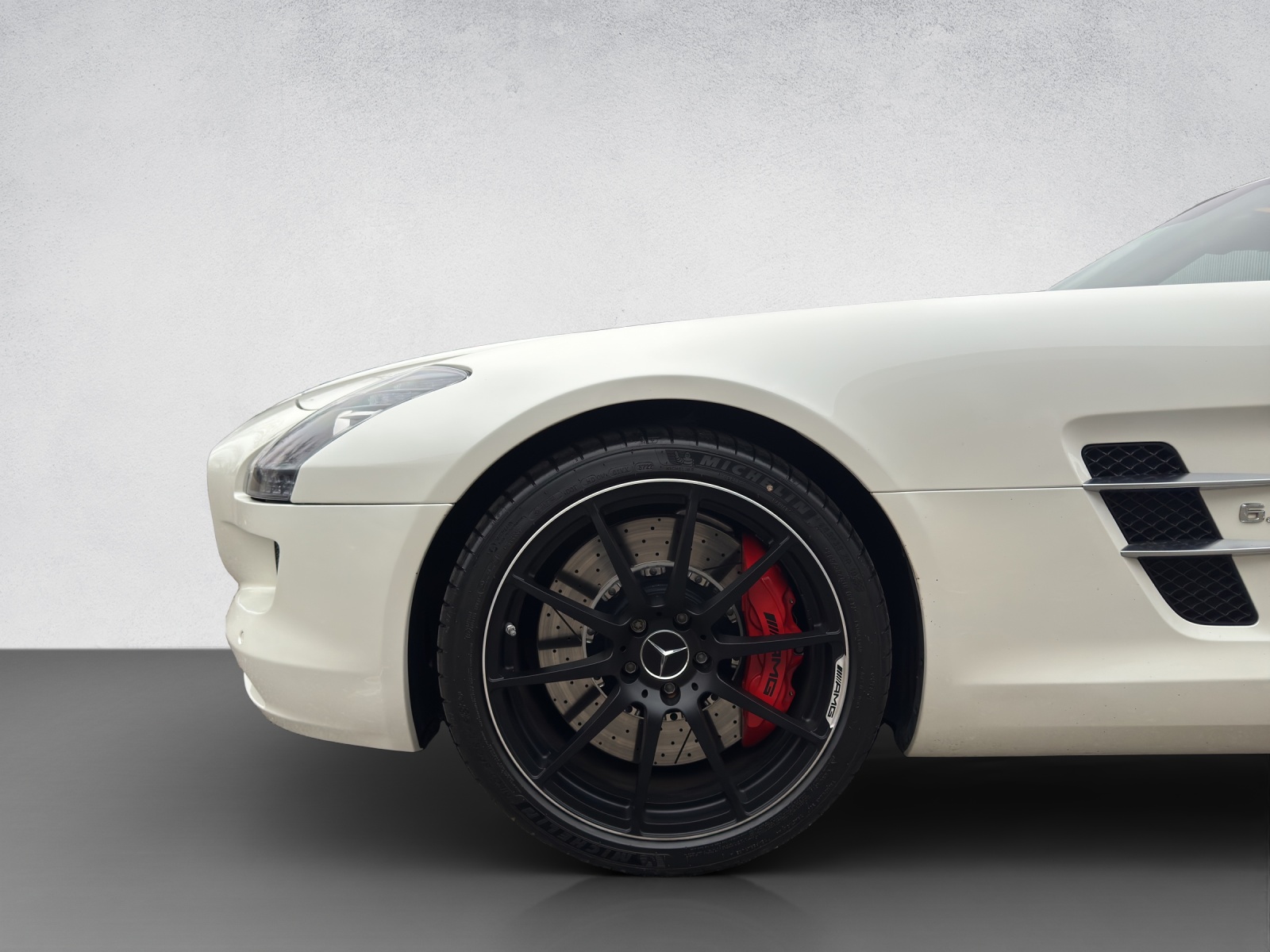 MERCEDES-BENZ SLS AMG Roadster-image-6