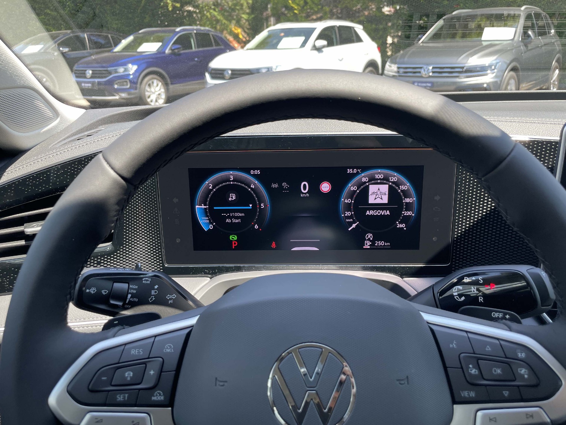 VW Passat Variant 2.0 TDI Business DSG-image-12