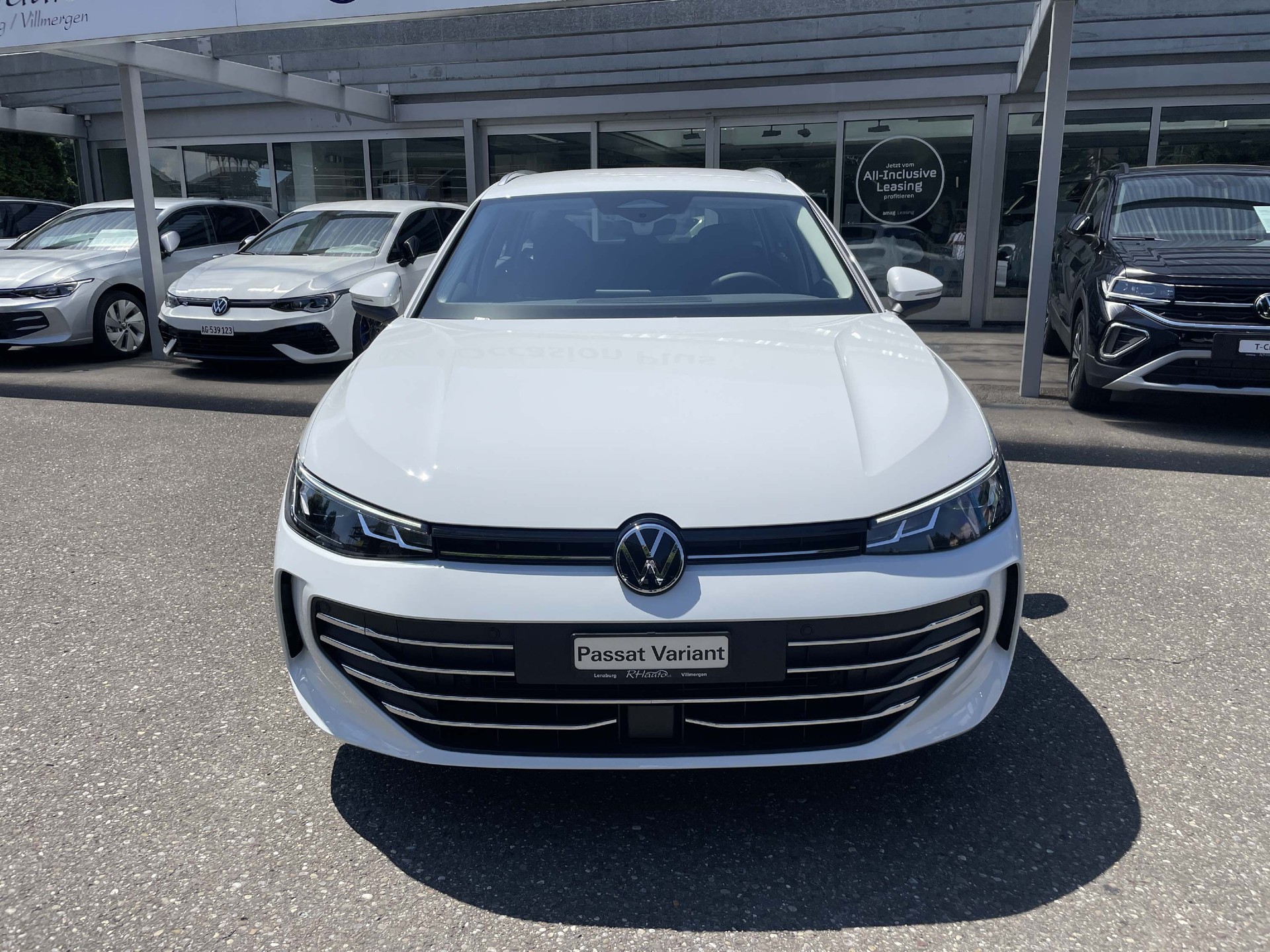 VW Passat Variant 2.0 TDI Business DSG-showroom-element-1