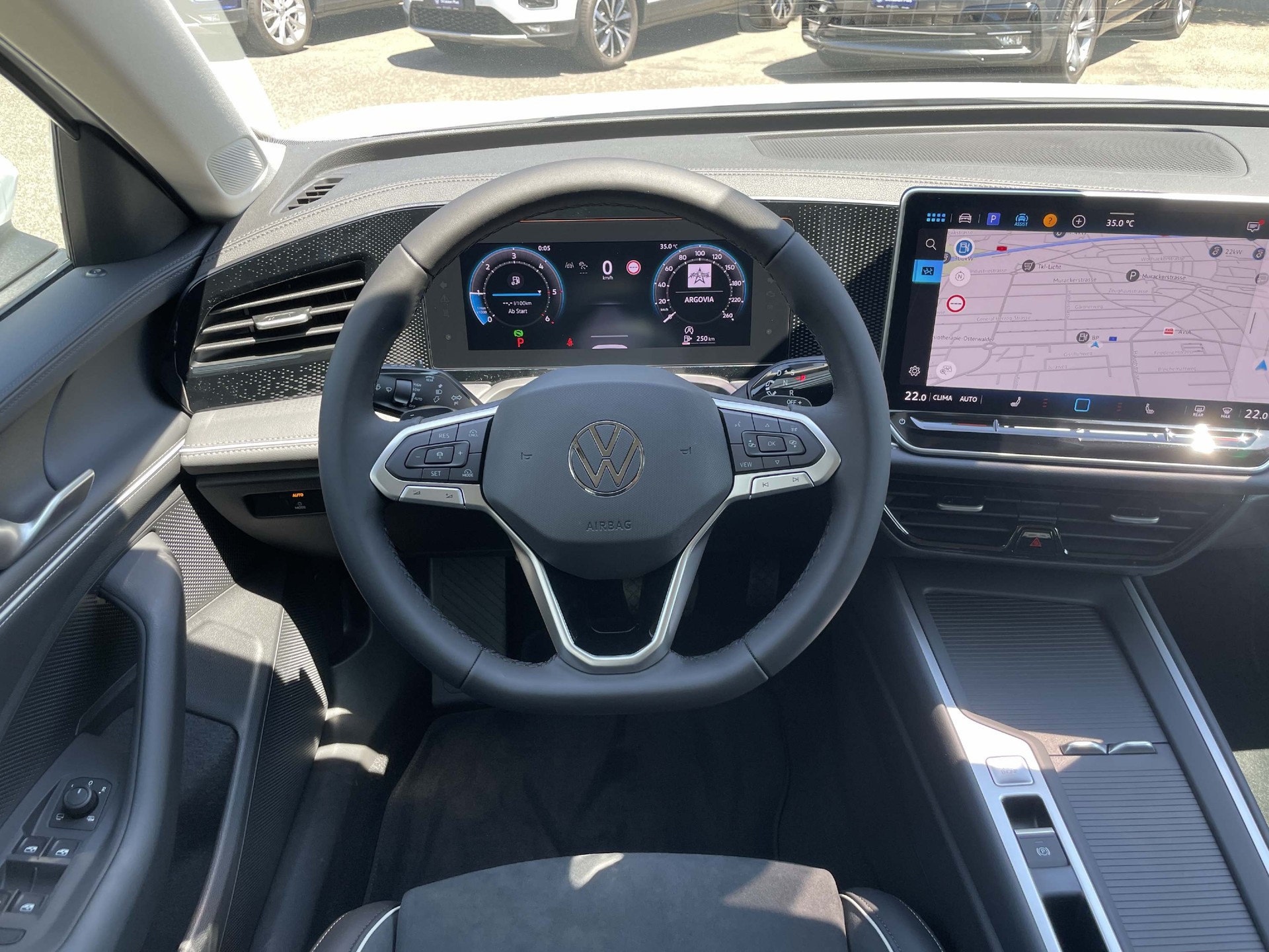 VW Passat Variant 2.0 TDI Business DSG-image-9