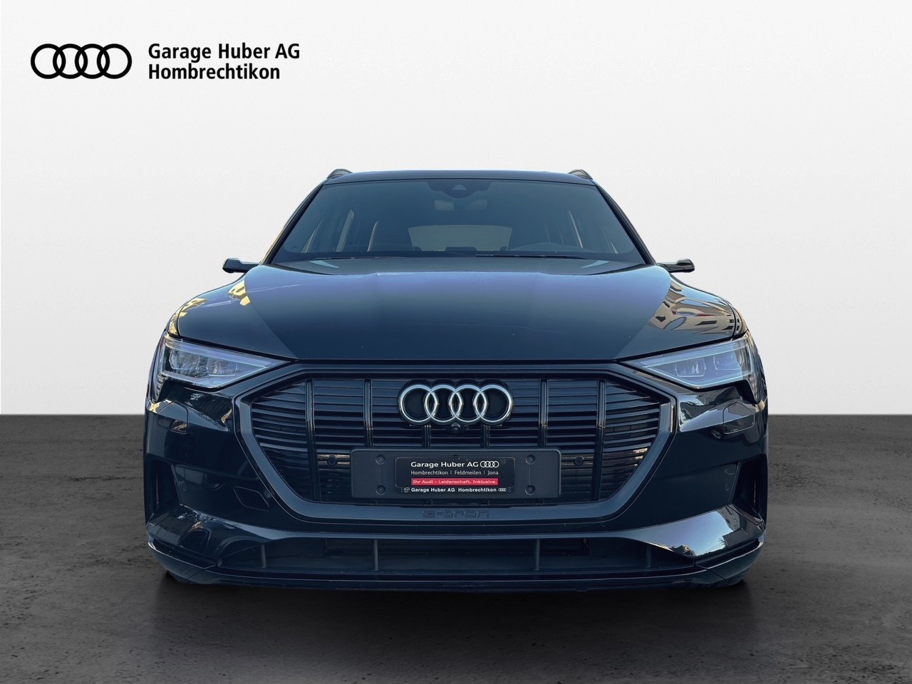 AUDI e-tron 55 Advanced quattro-image-1