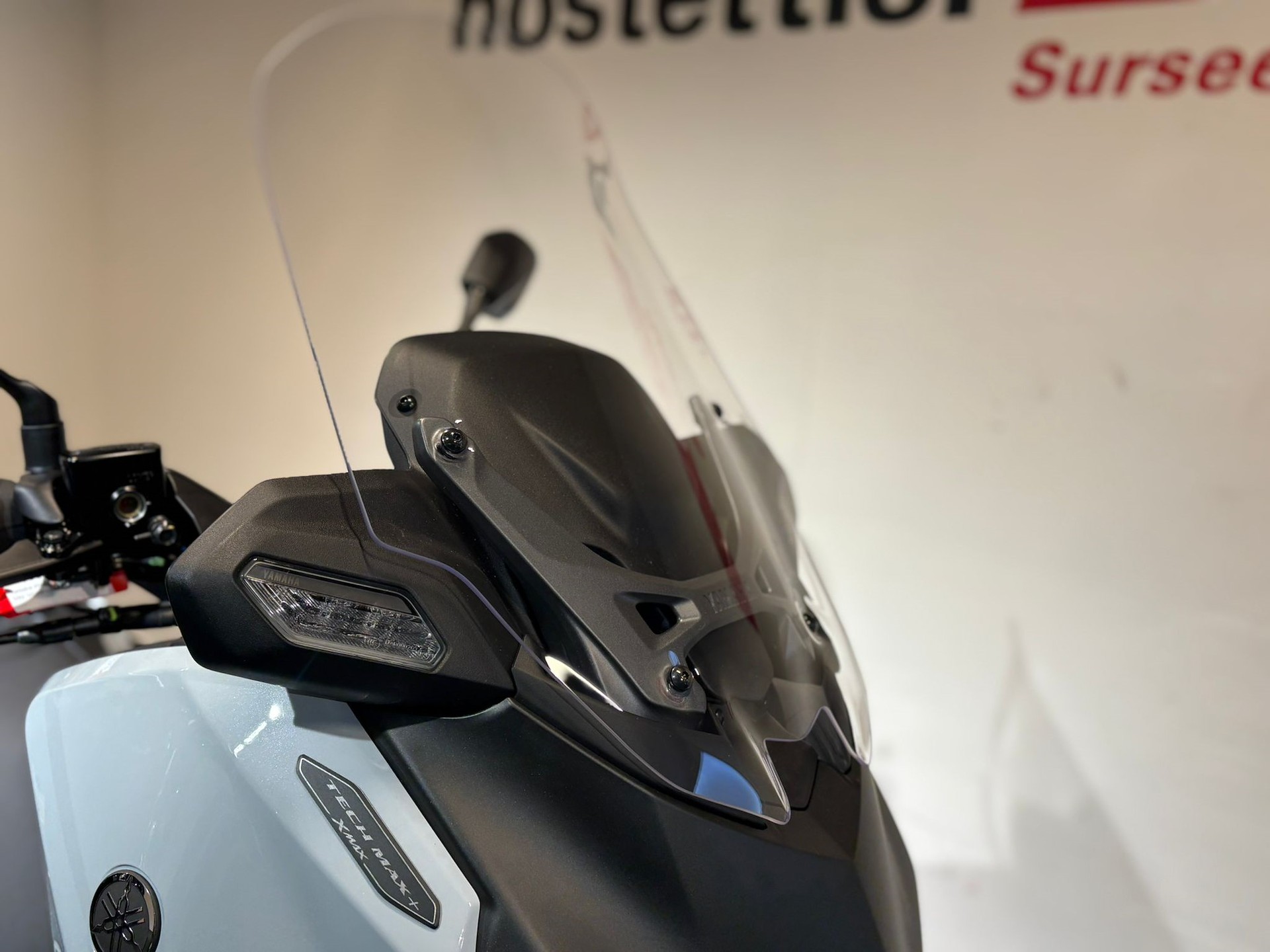 YAMAHA XMAX 300 Tech MAX+-image-11