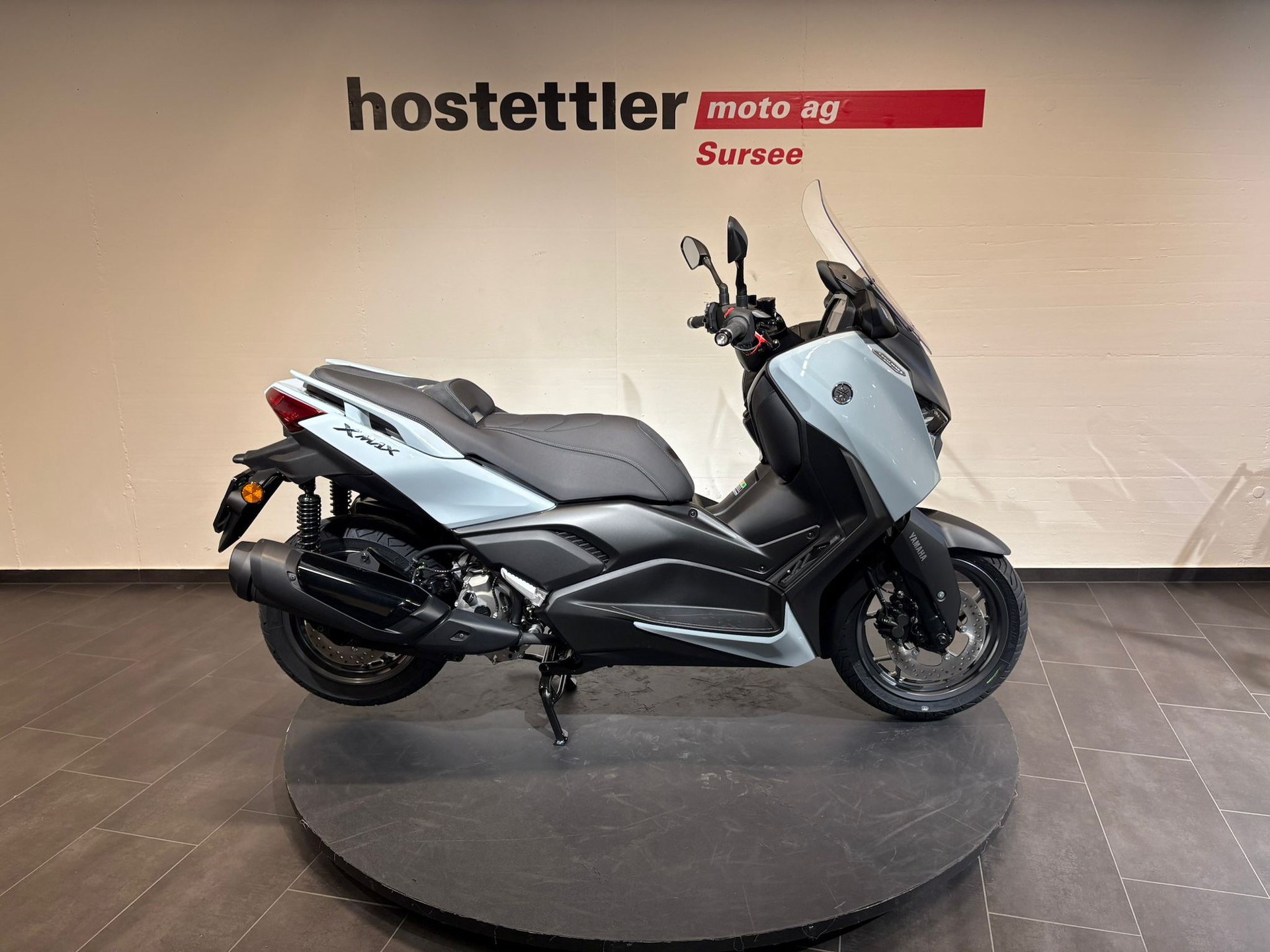 YAMAHA XMAX 300 Tech MAX+-image-1