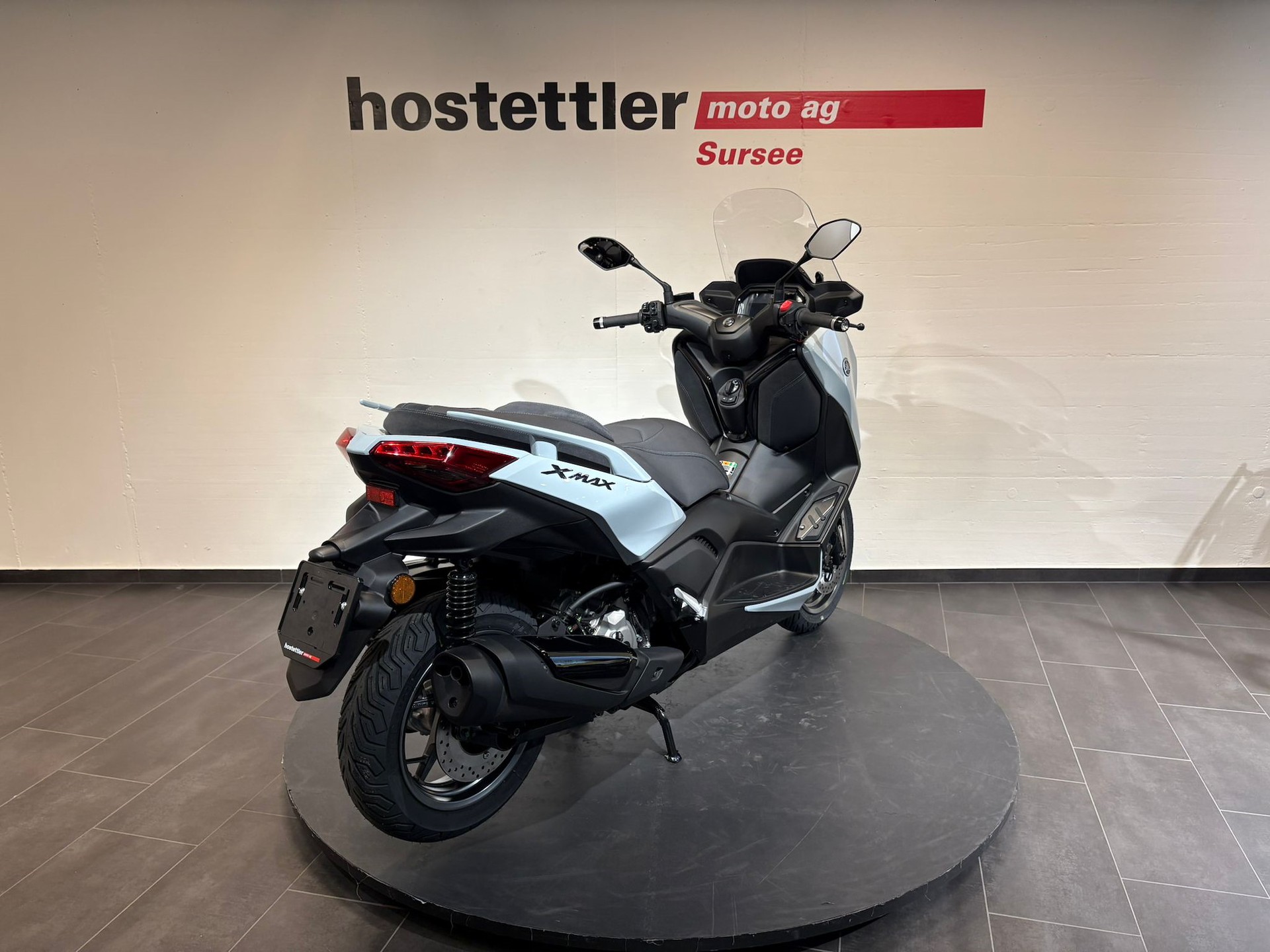 YAMAHA XMAX 300 Tech MAX+-image-2