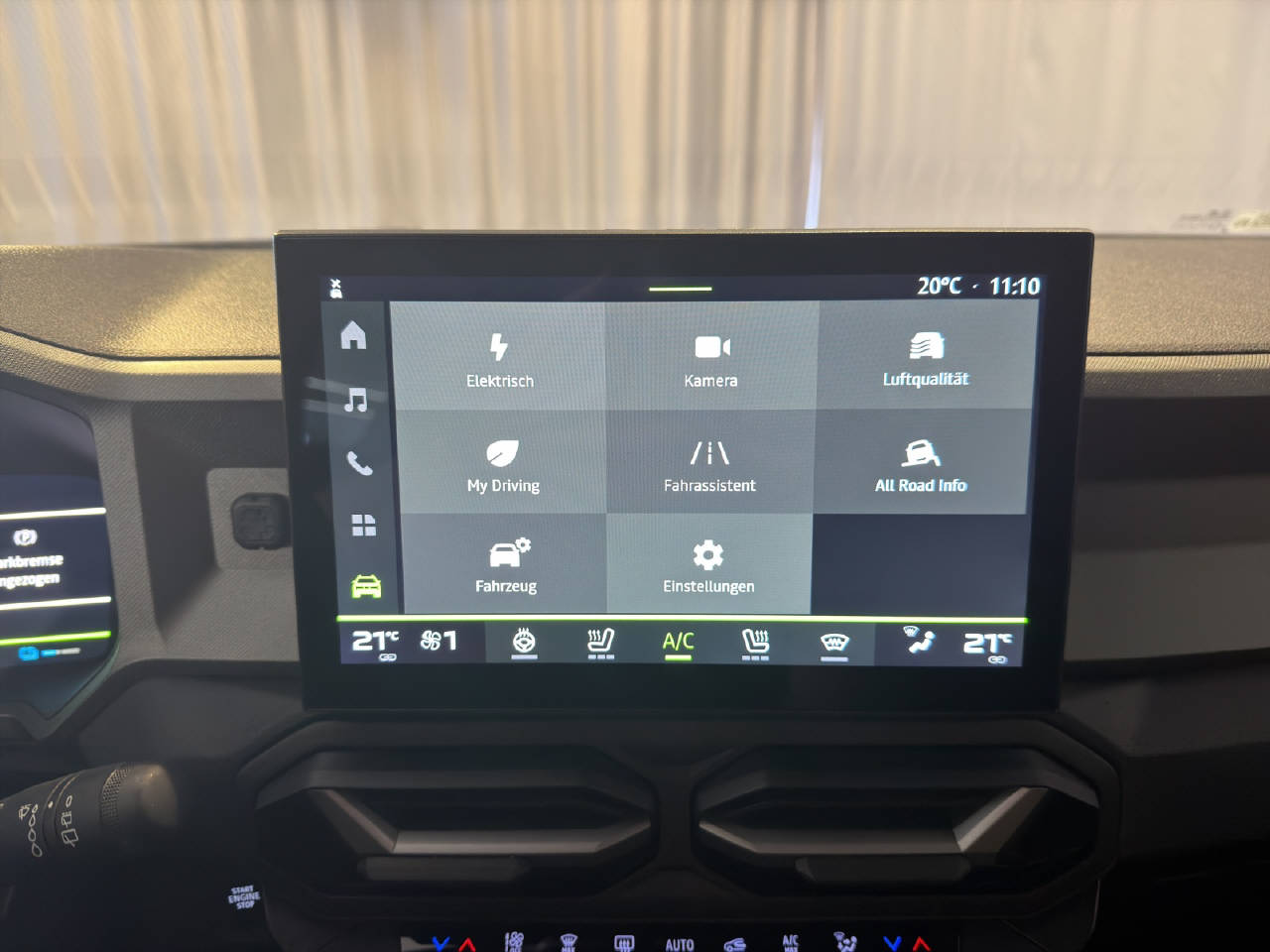 DACIA Bigster 1.8 Hybrid Journey-image-9
