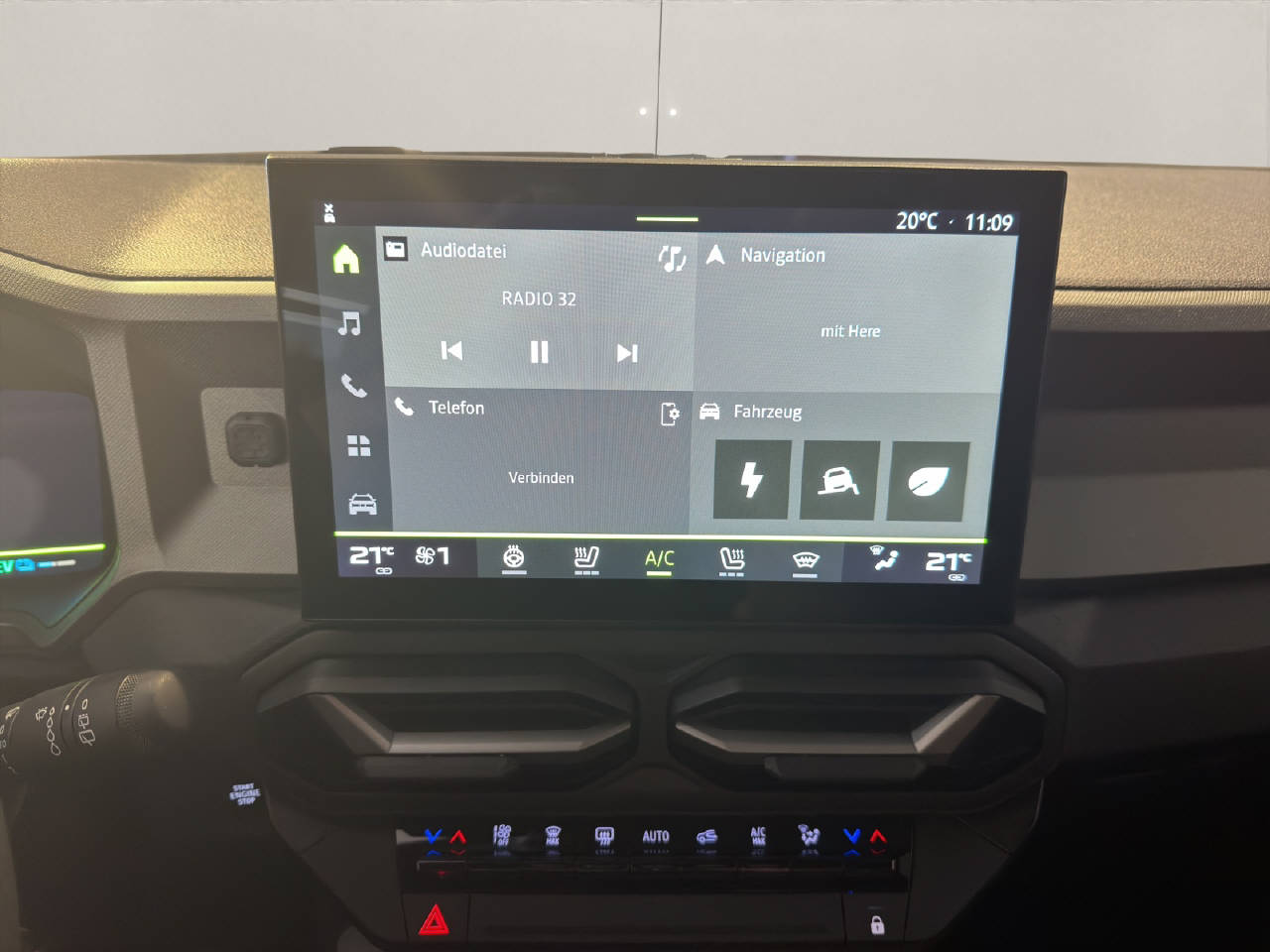 DACIA Bigster 1.8 Hybrid Journey-image-8