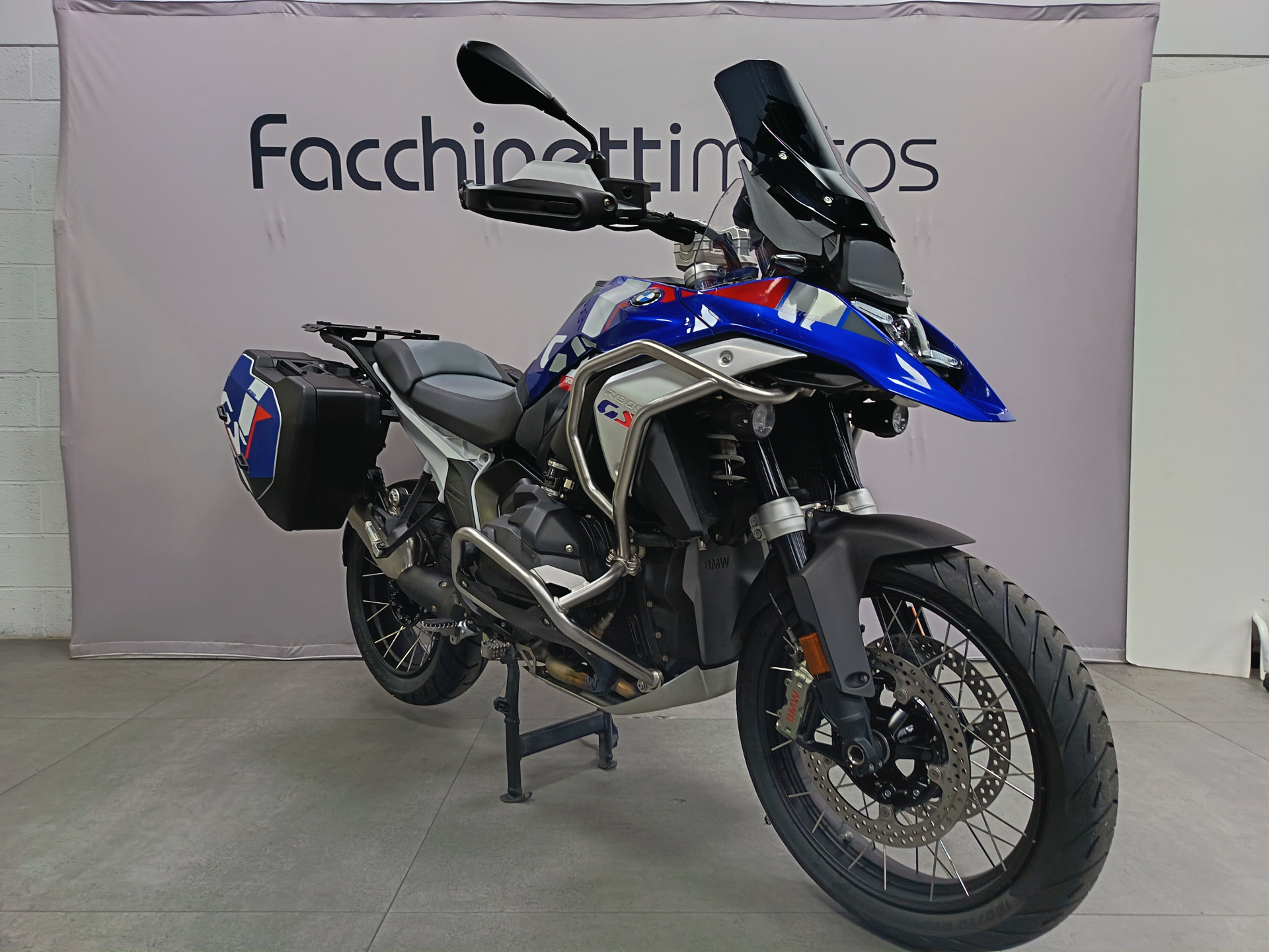 BMW R 1300 GS Trophy-image-1
