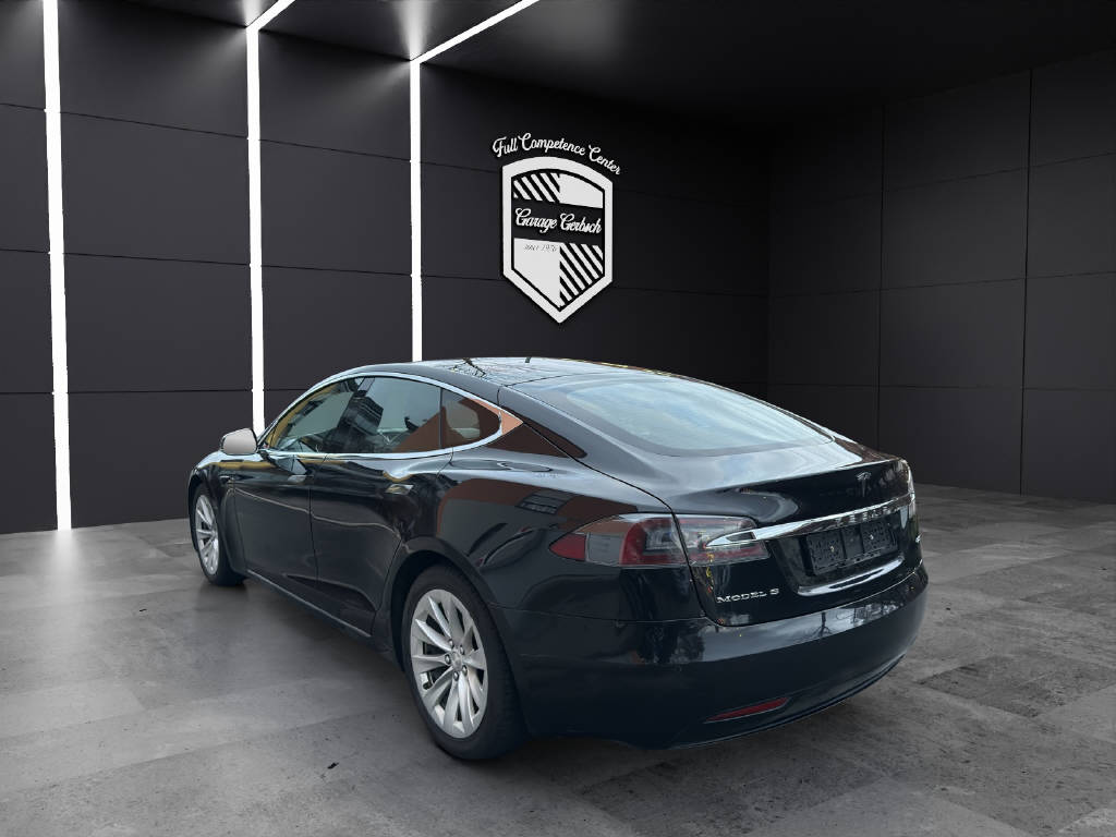 TESLA Model S 75 D-showroom-element-3