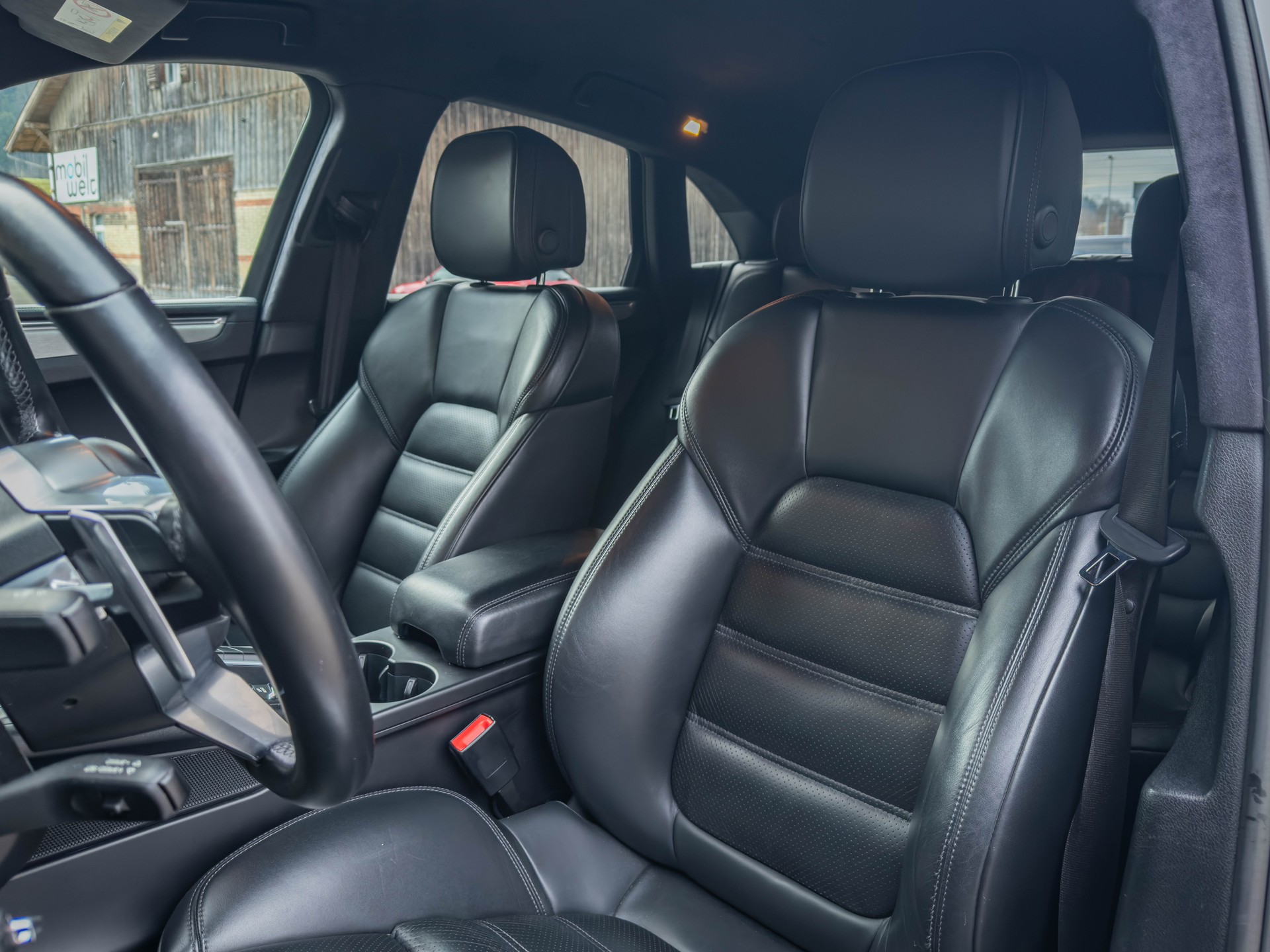 PORSCHE Macan Turbo PDK-image-8